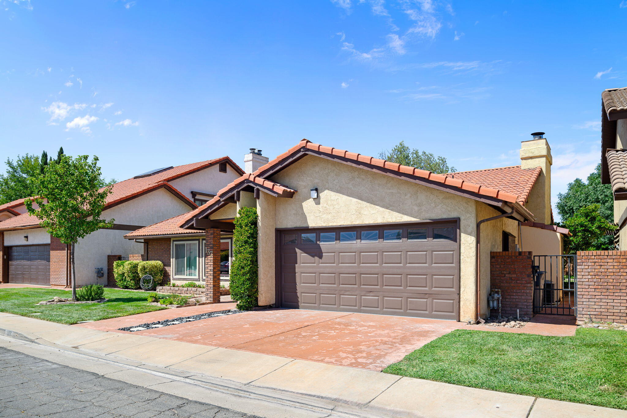 545 S Valley View DR Unit: #137