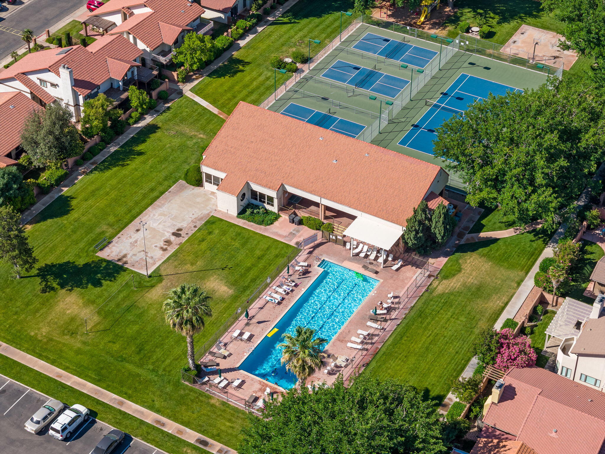 545 S Valley View DR Unit: #137