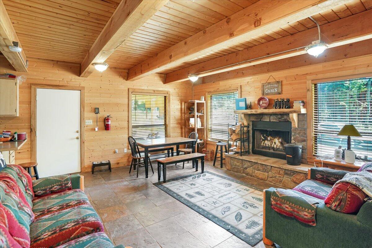 4443 Buck Way