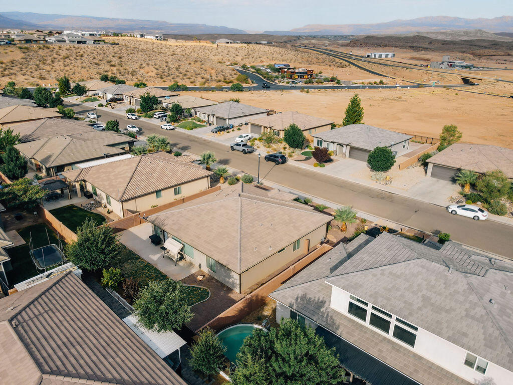 5887 DESERT CREST DR