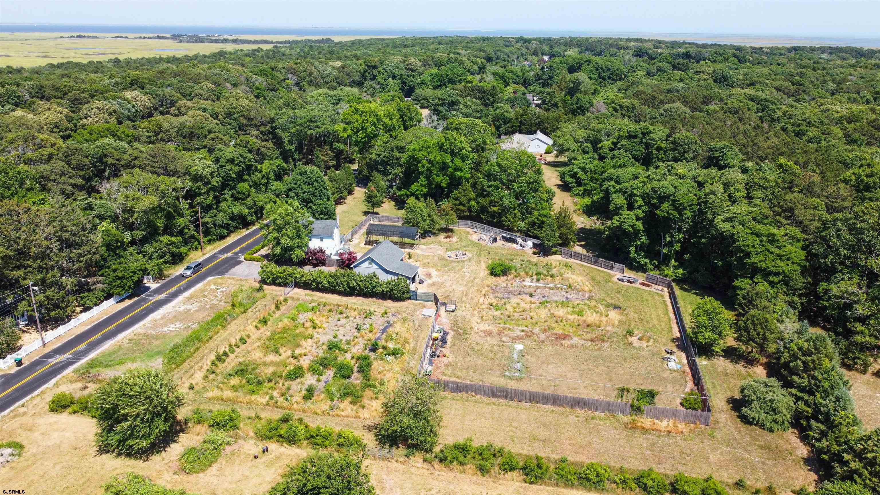 810 E Moss Mill Road