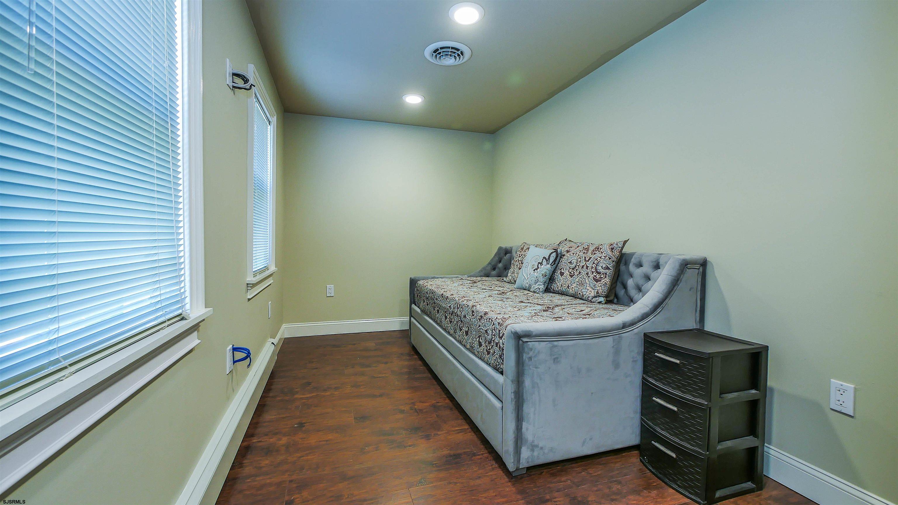 810 E Moss Mill Road