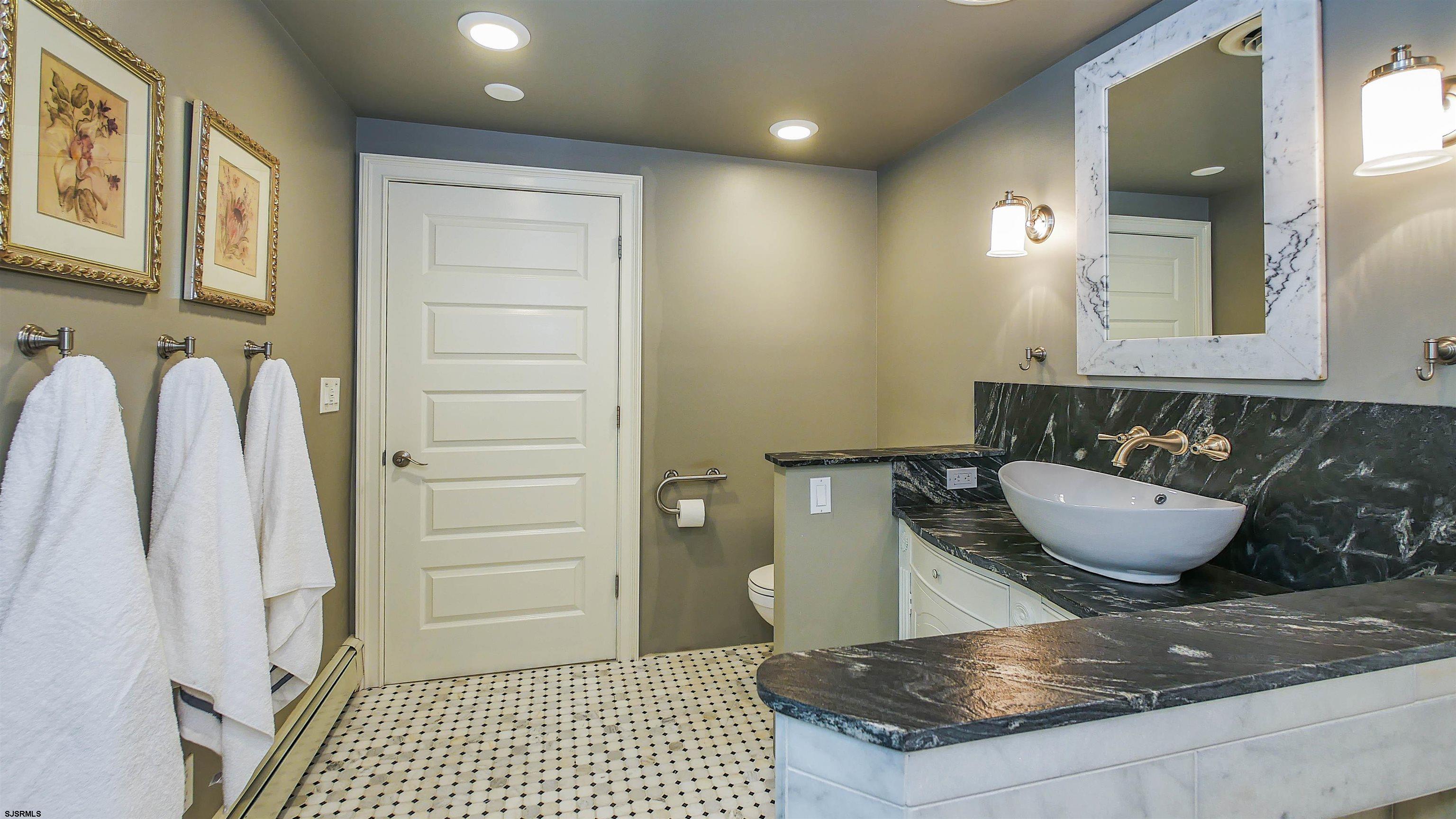 810 E Moss Mill Road