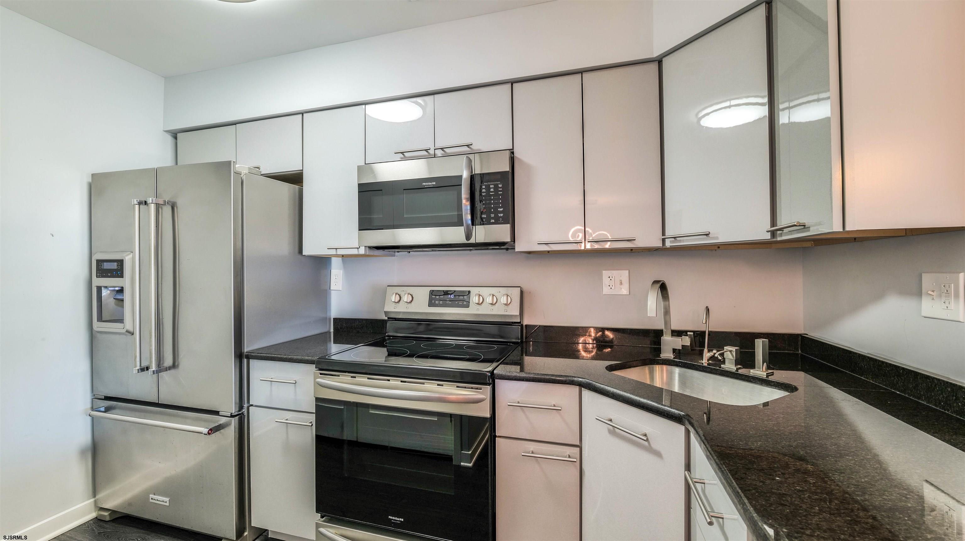 903 Harbour Cove Unit: 903