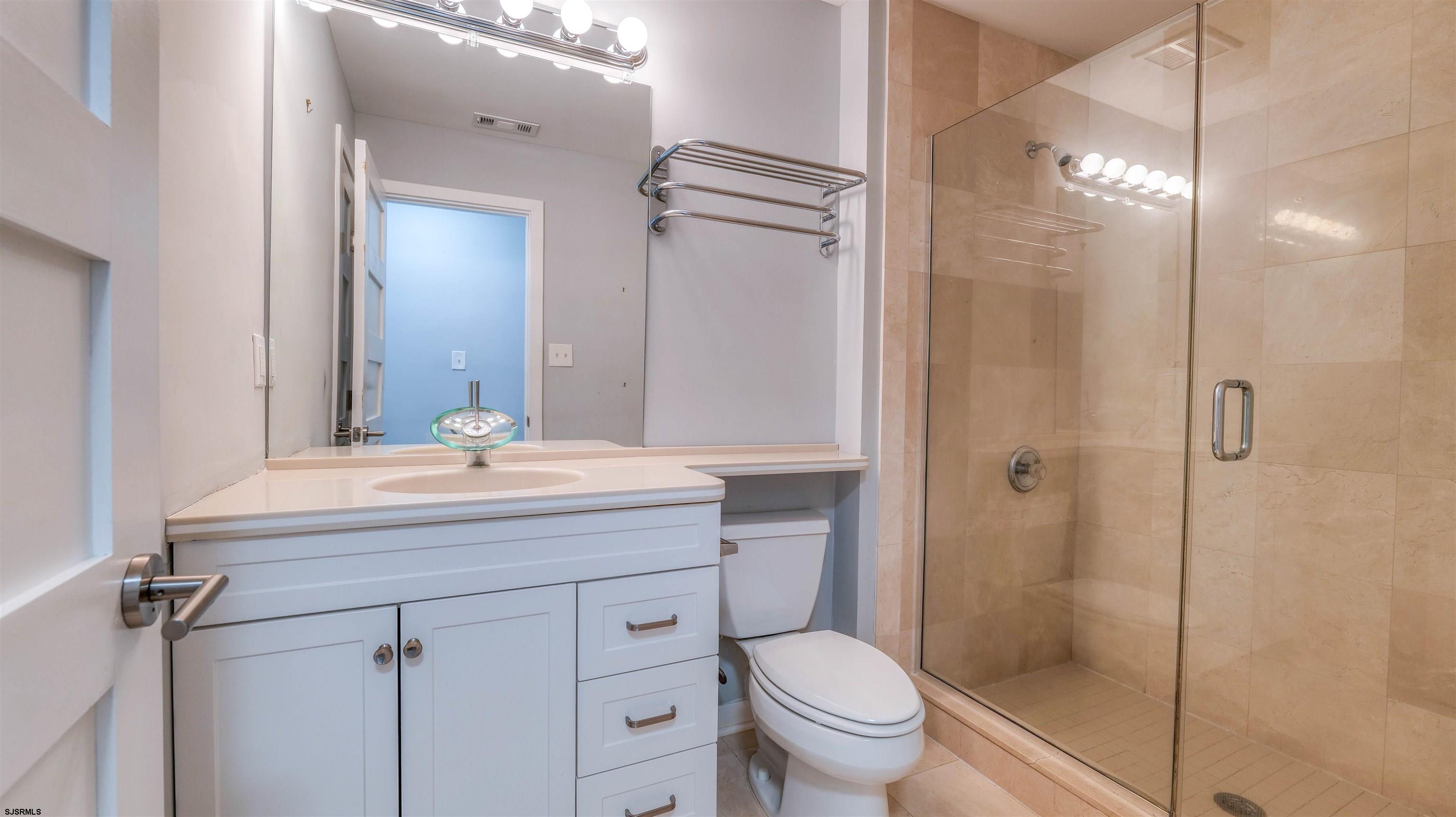 903 Harbour Cove Unit: 903