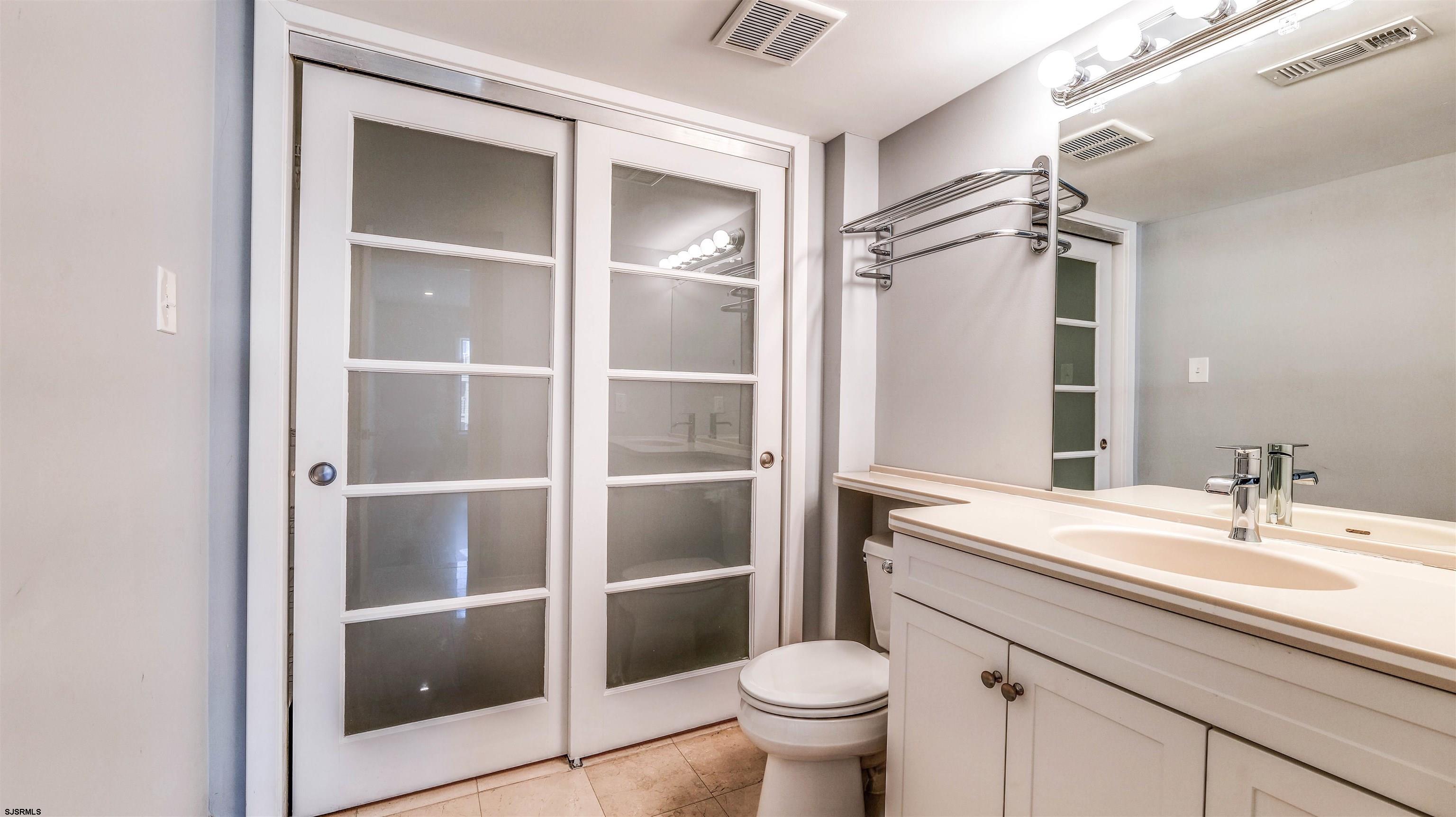 903 Harbour Cove Unit: 903