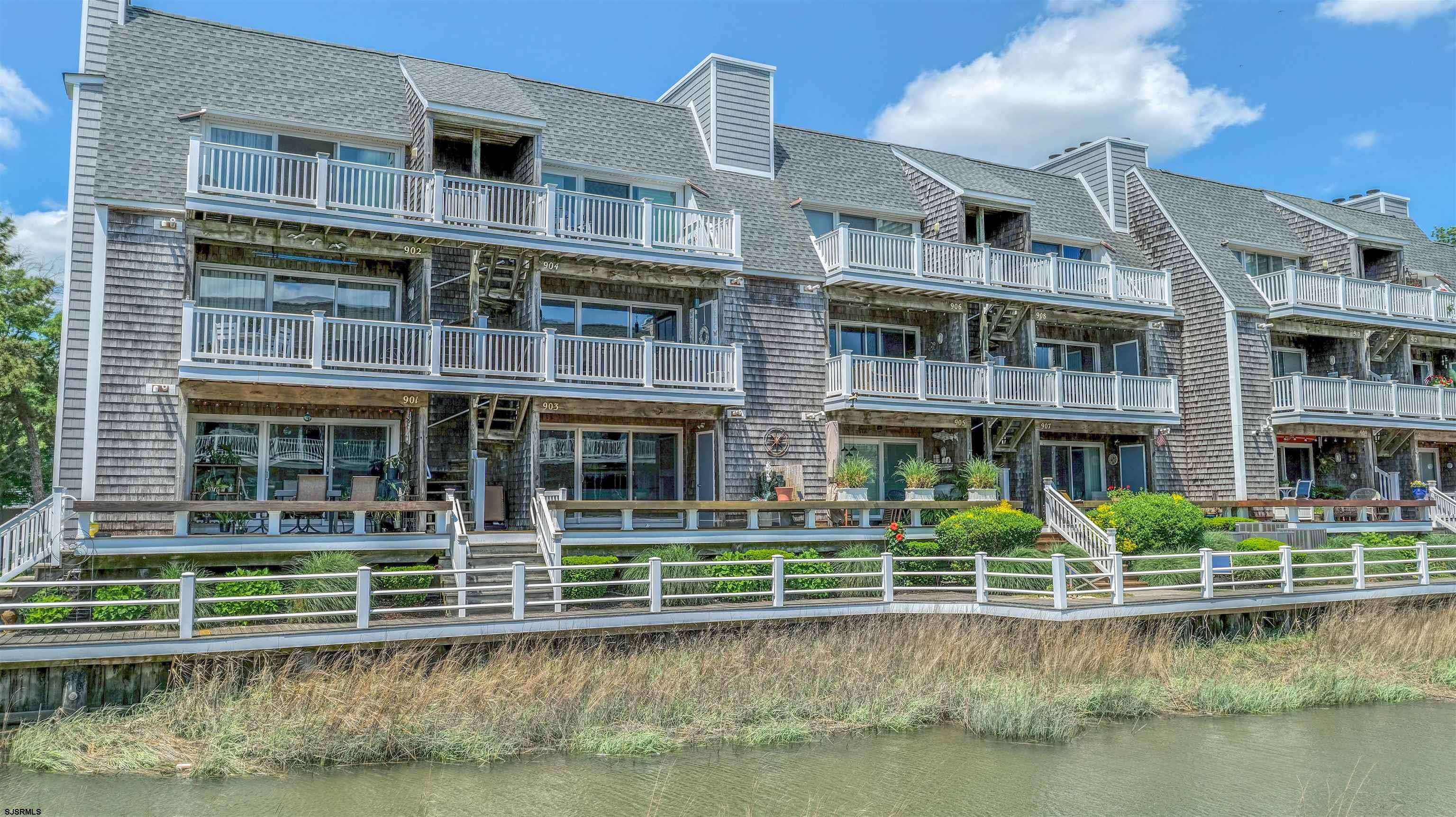 903 Harbour Cove Unit: 903