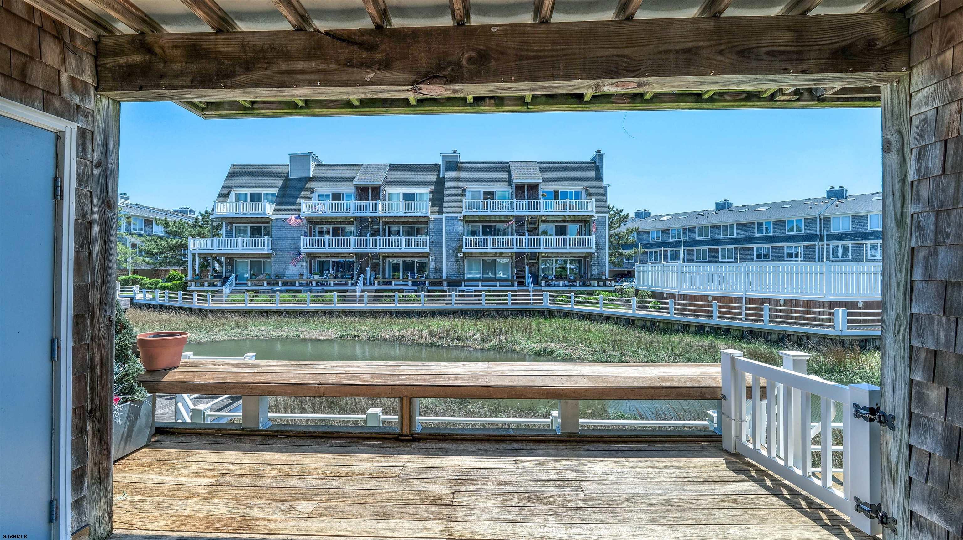 903 Harbour Cove Unit: 903