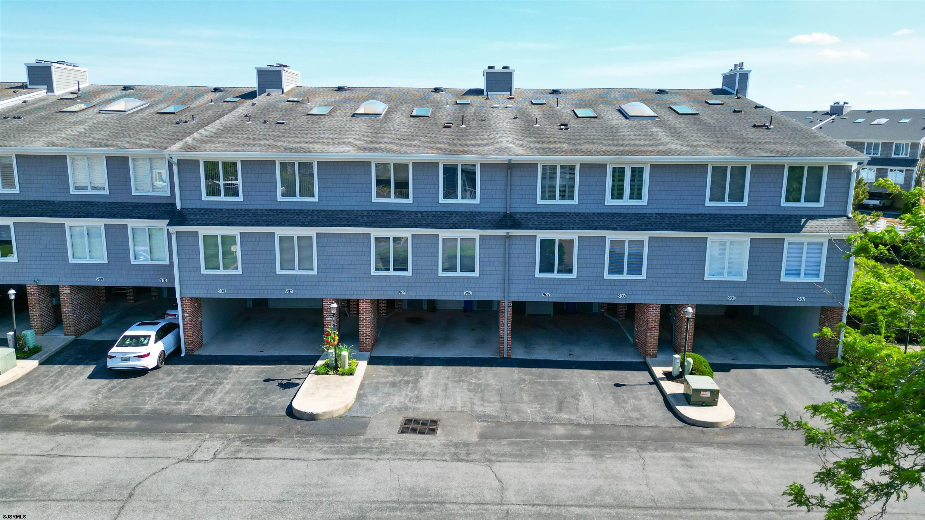 903 Harbour Cove Unit: 903