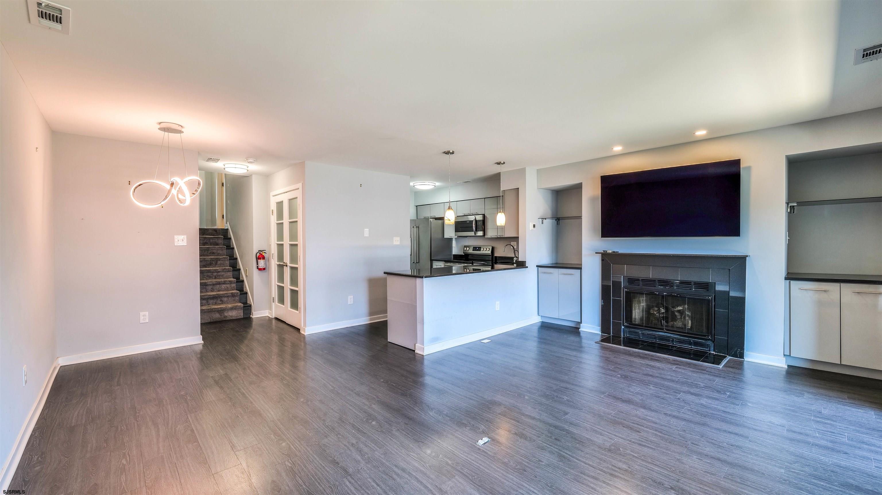 903 Harbour Cove Unit: 903