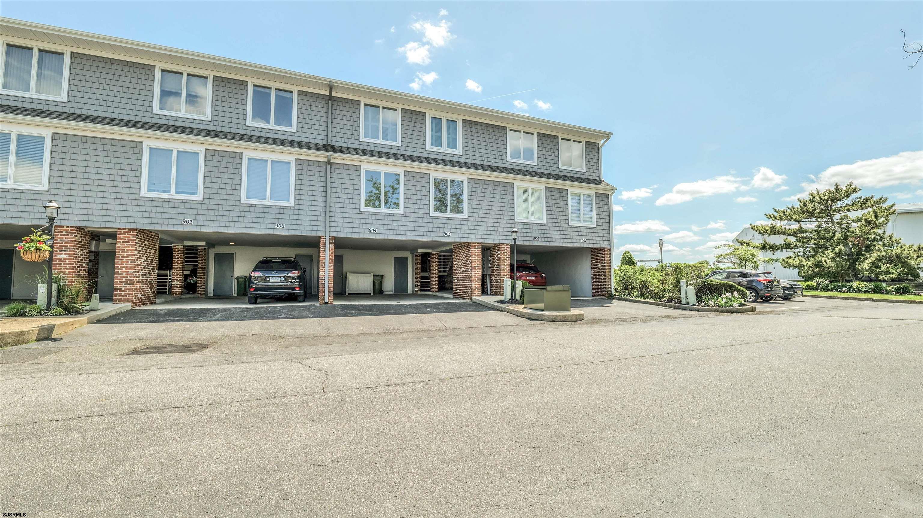 903 Harbour Cove Unit: 903