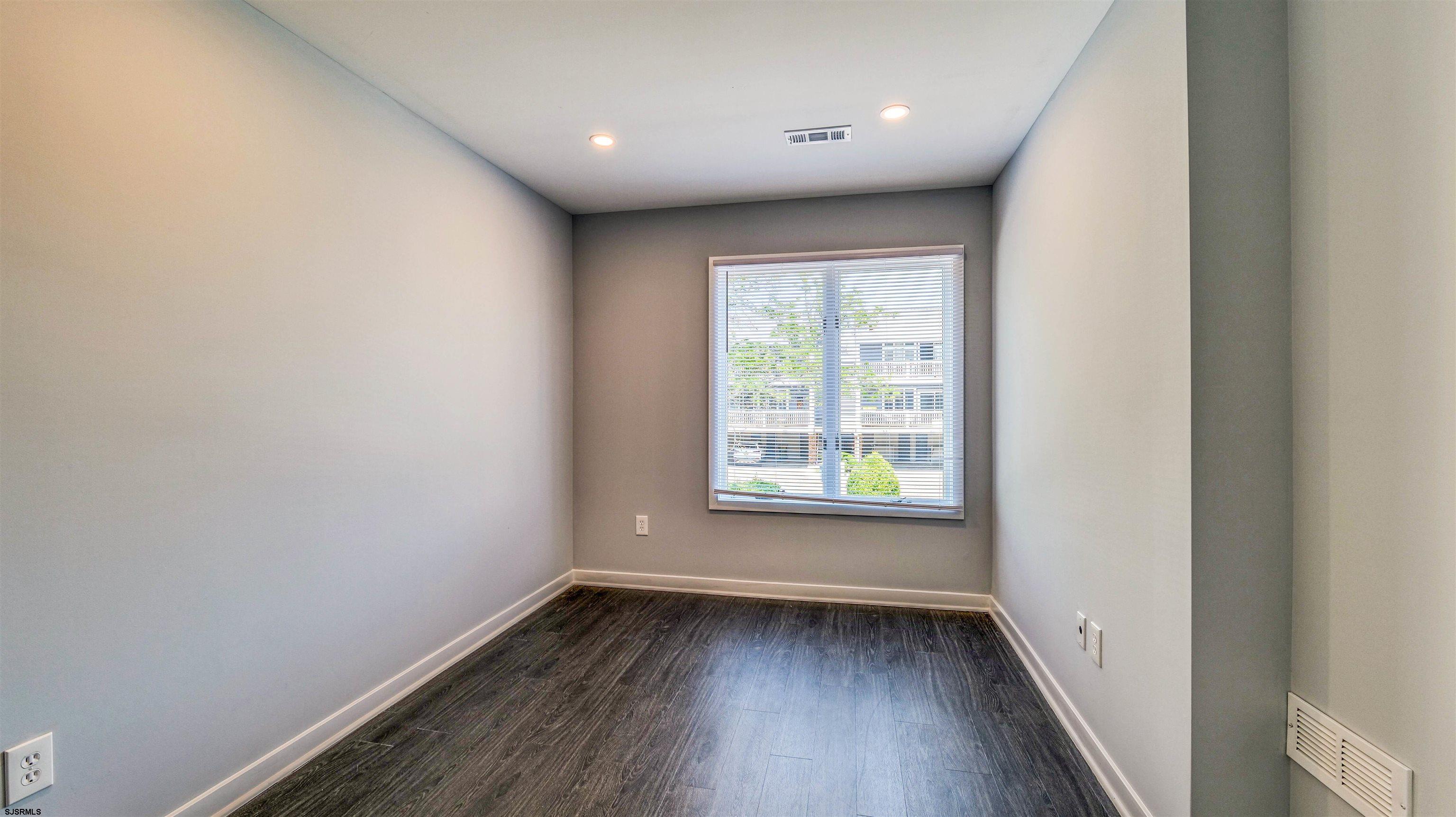 903 Harbour Cove Unit: 903