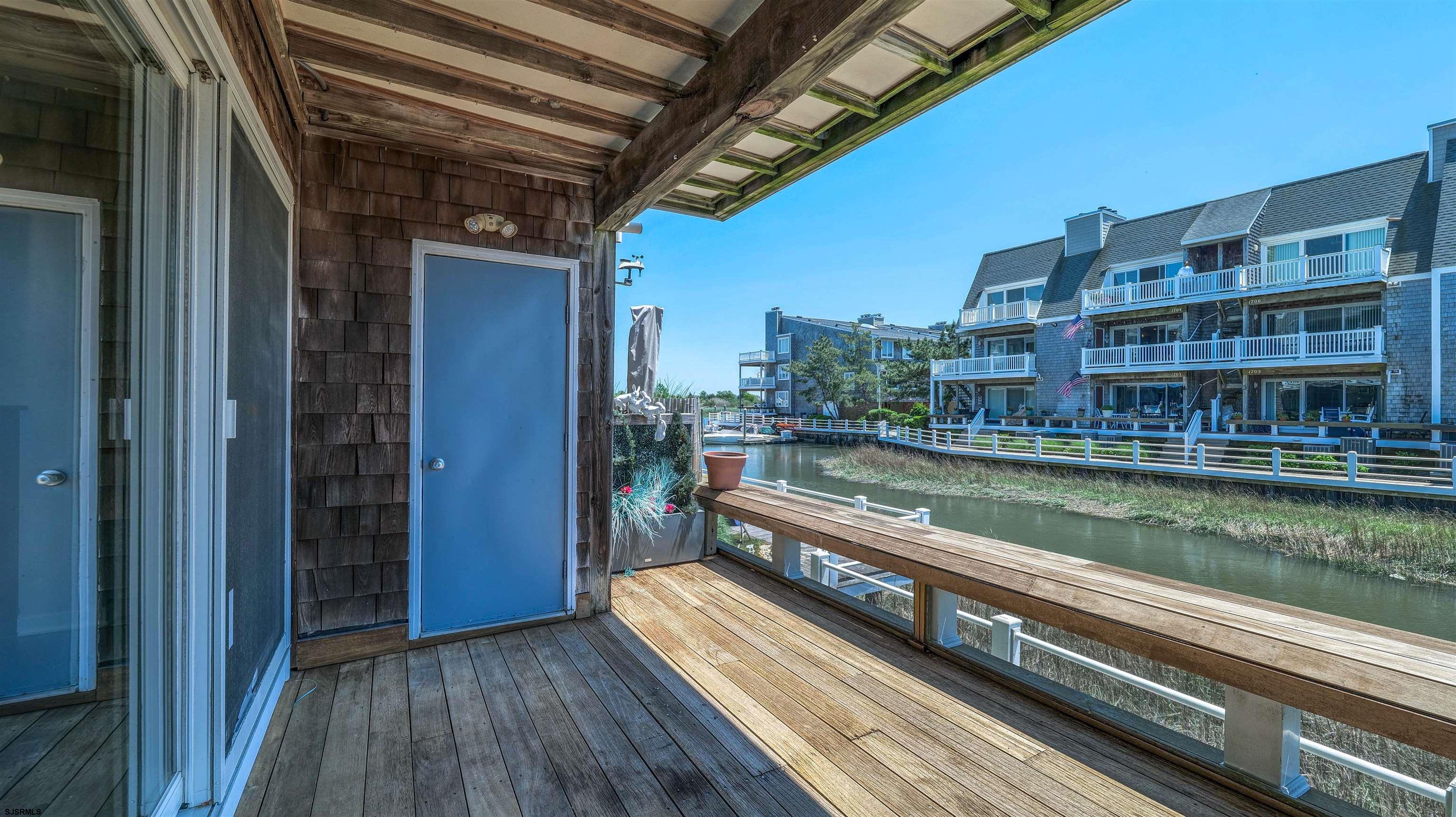 903 Harbour Cove Unit: 903