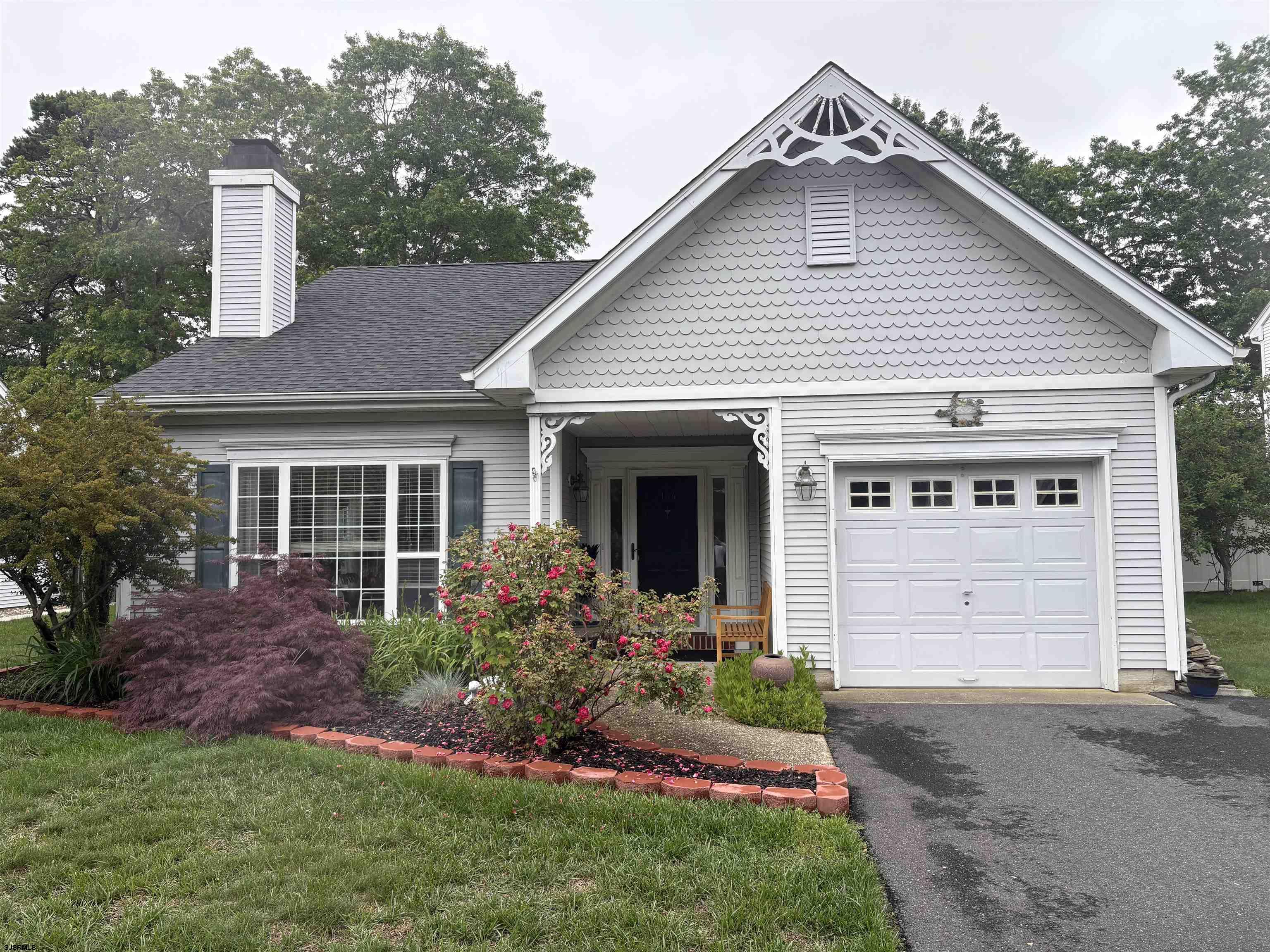 164 E Mourning Dove Way