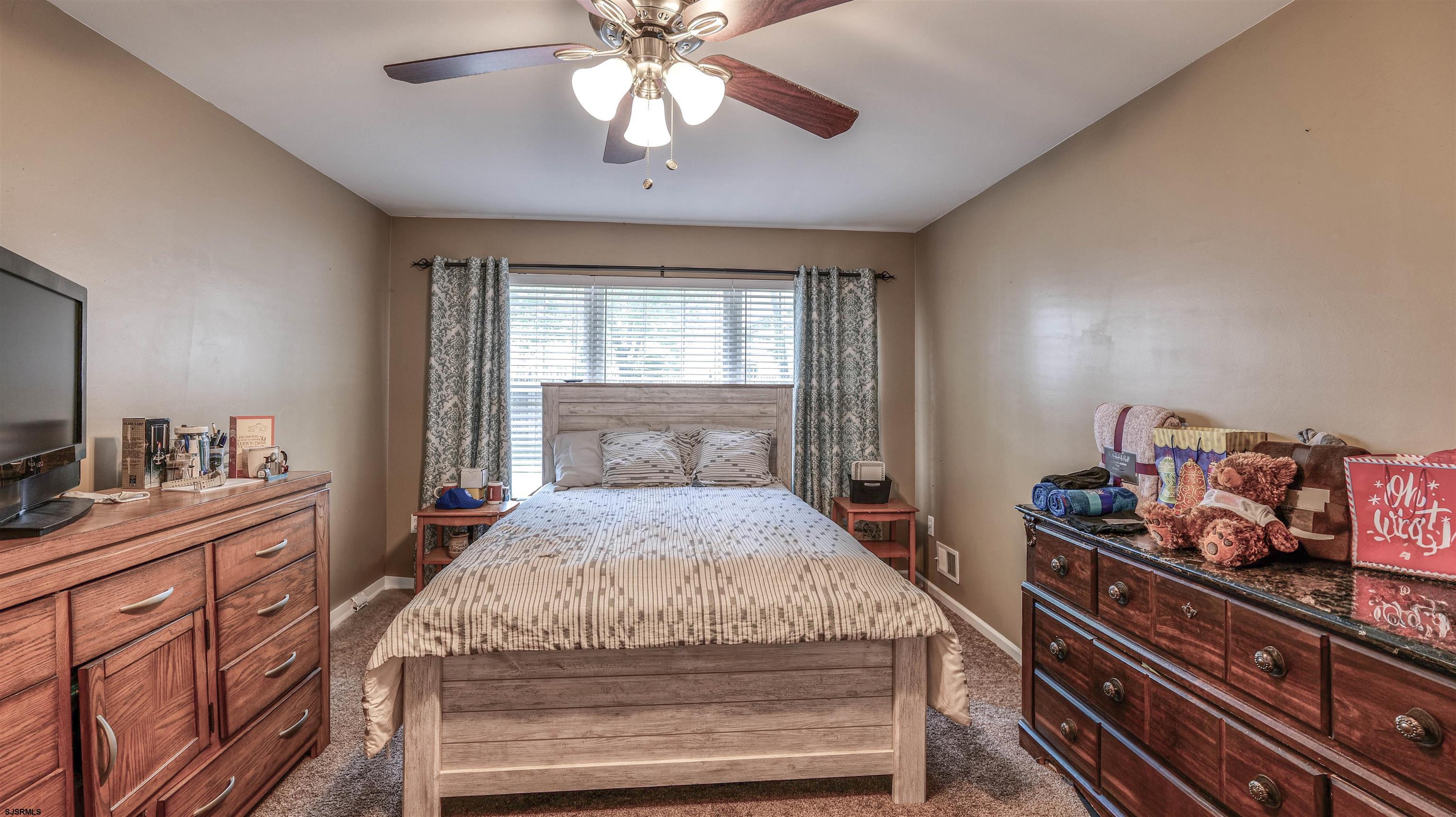 164 E Mourning Dove Way