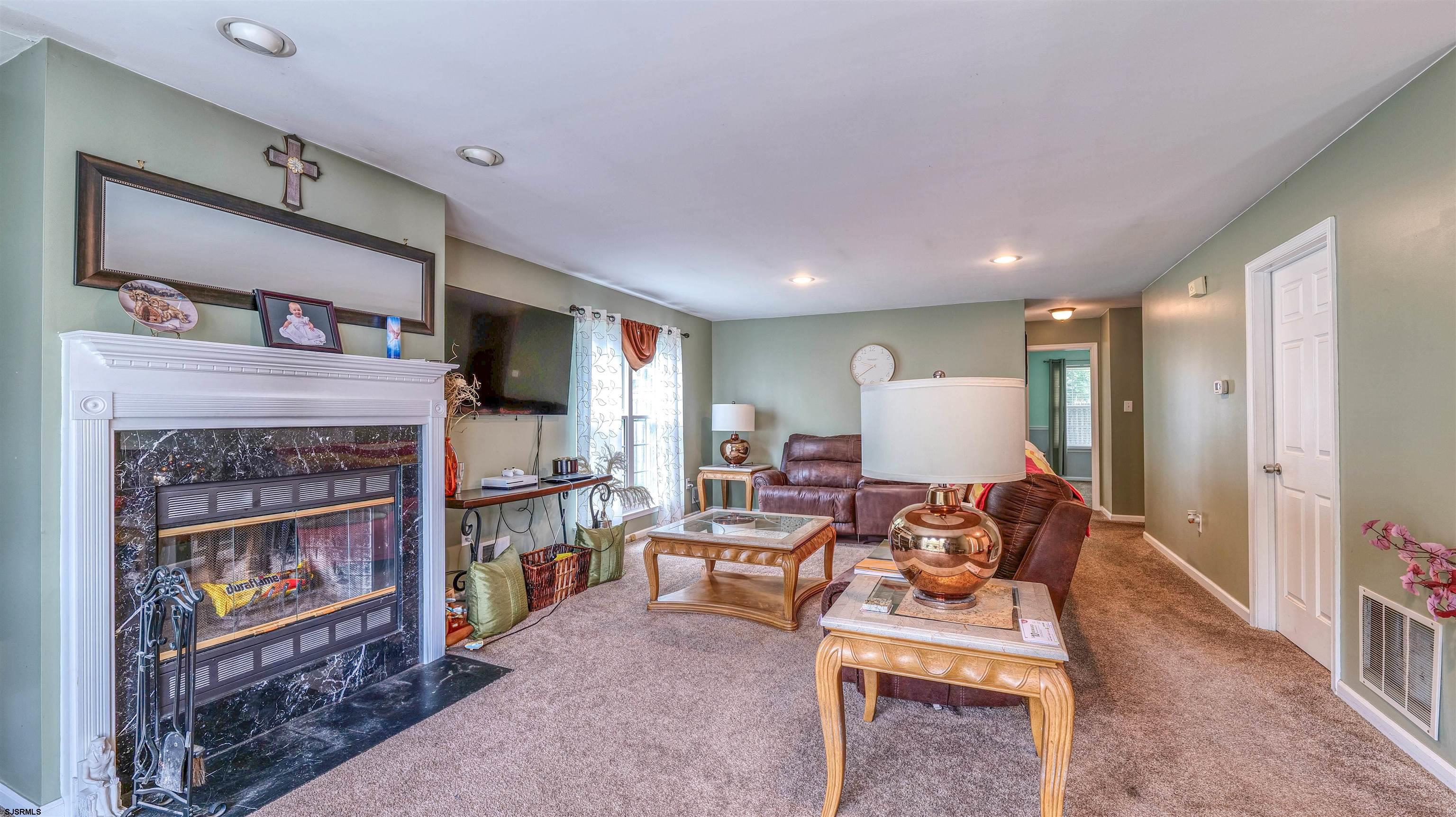 164 E Mourning Dove Way