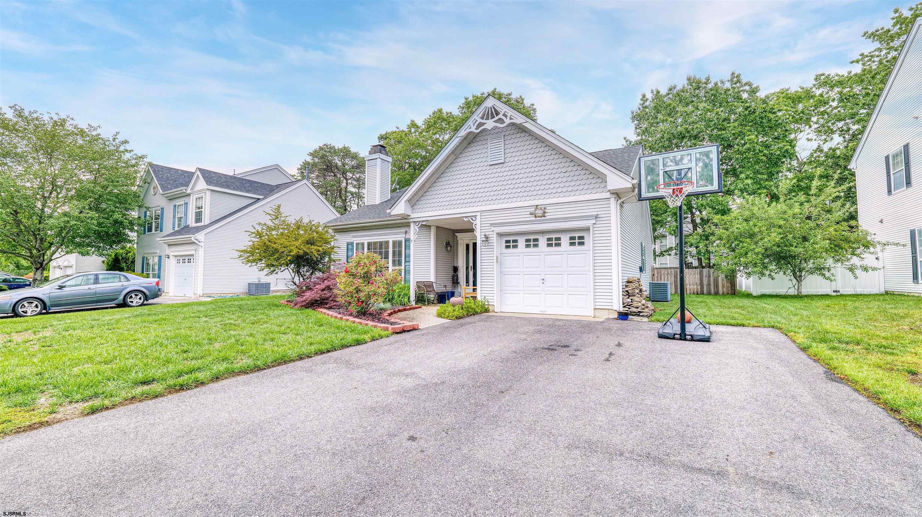 164 E Mourning Dove Way