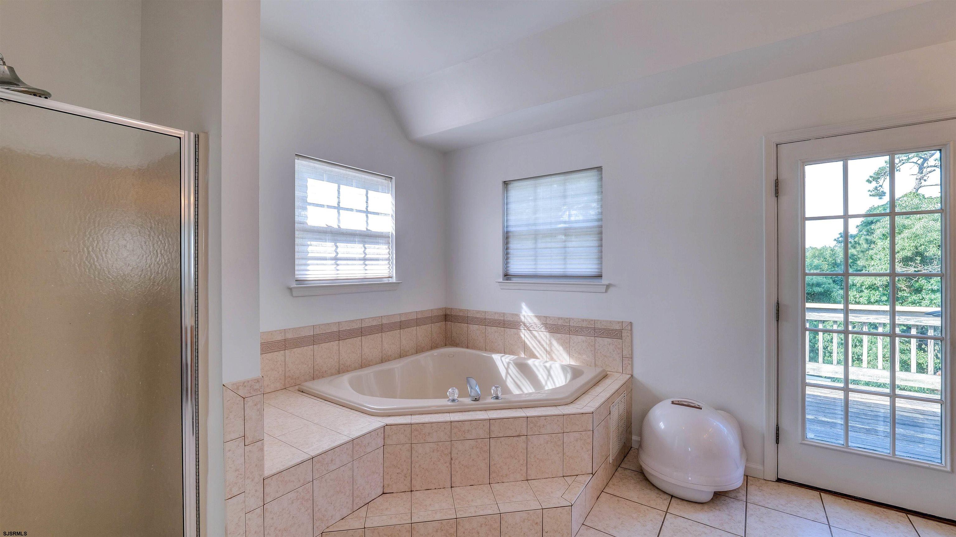 7 Ruth Ct