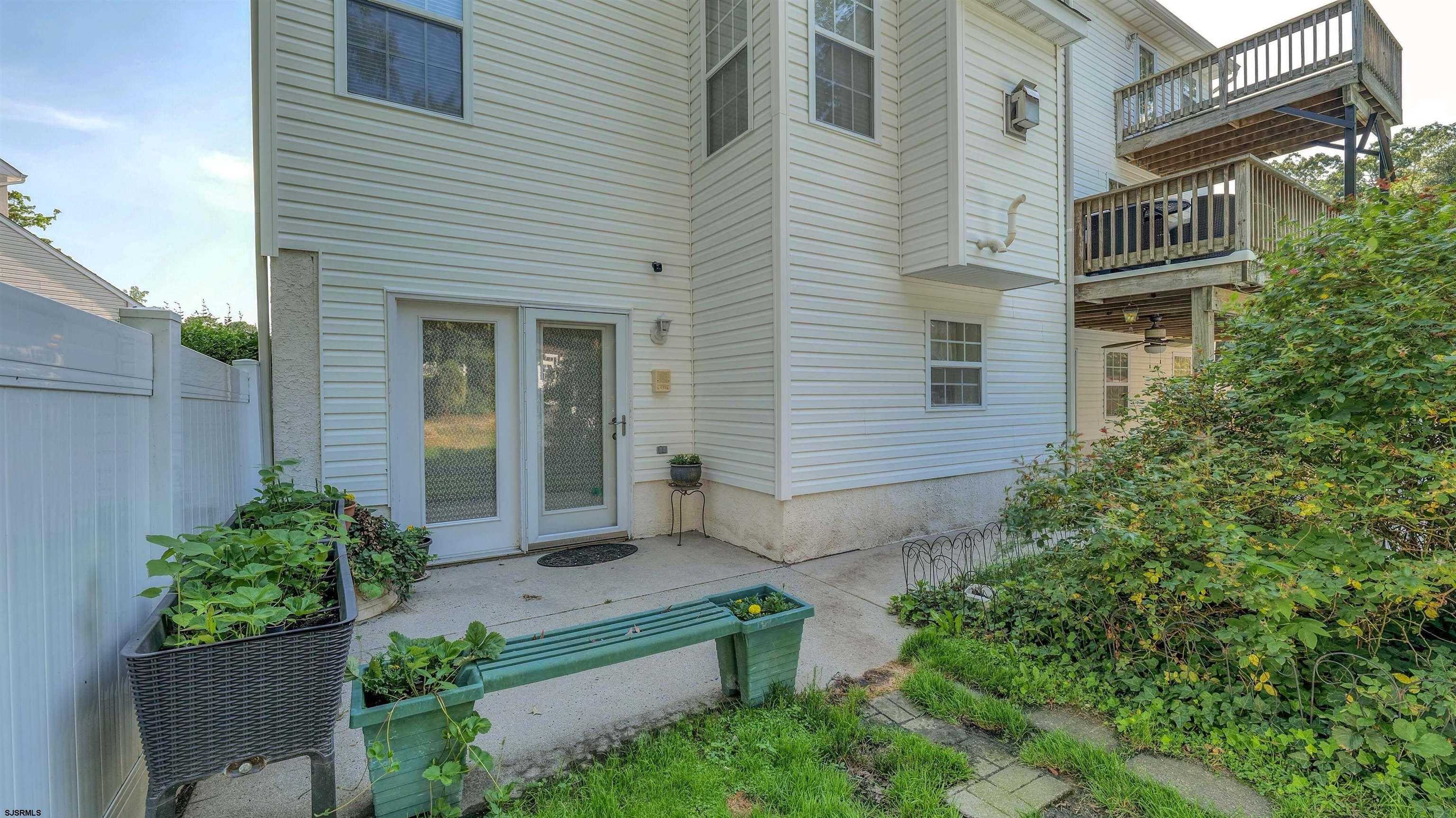 7 Ruth Ct