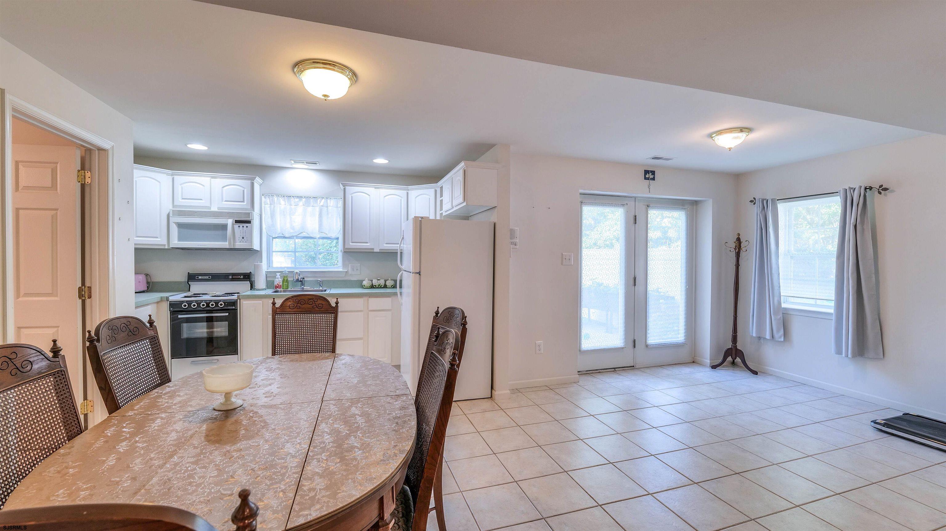 7 Ruth Ct