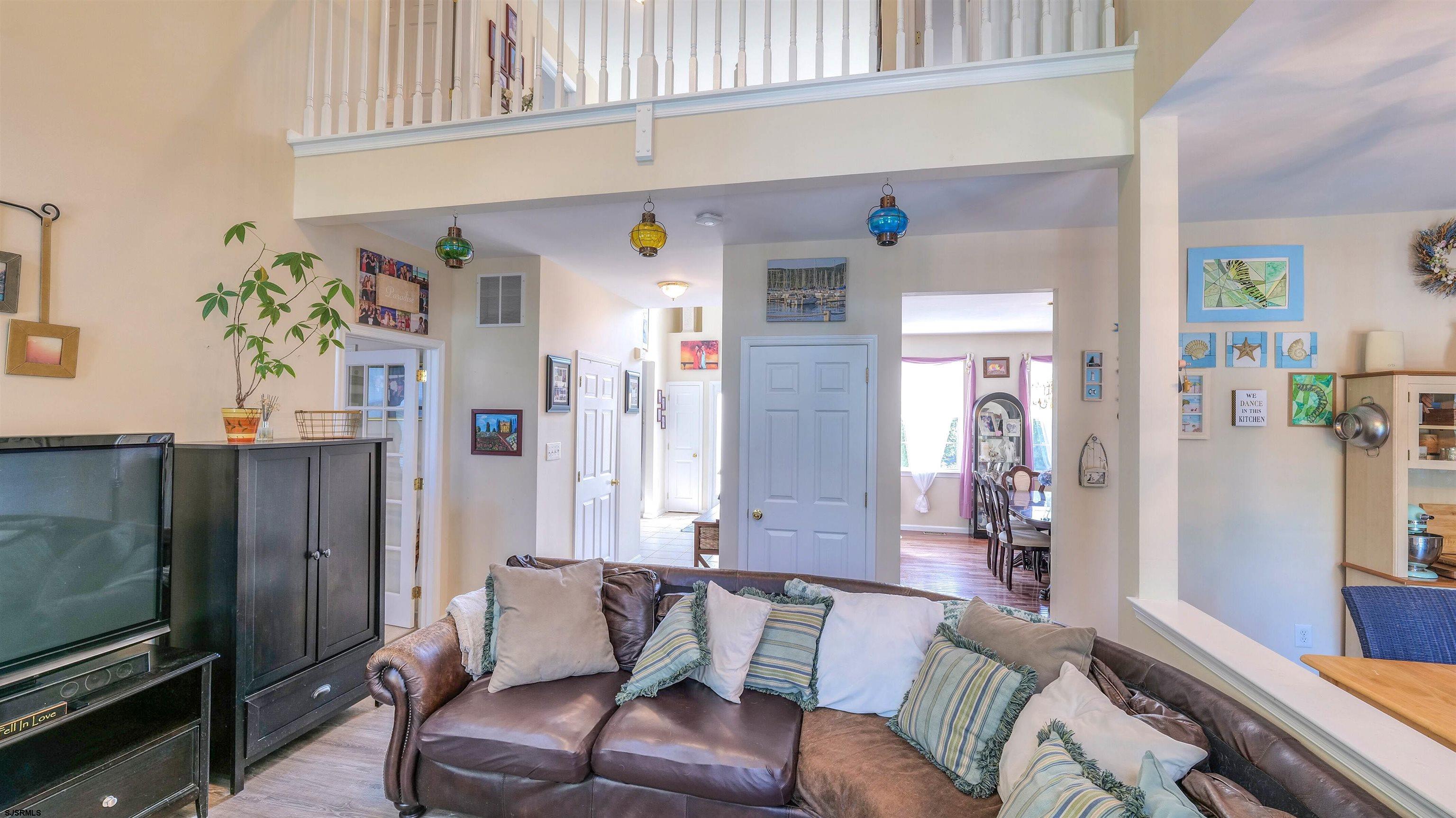 7 Ruth Ct
