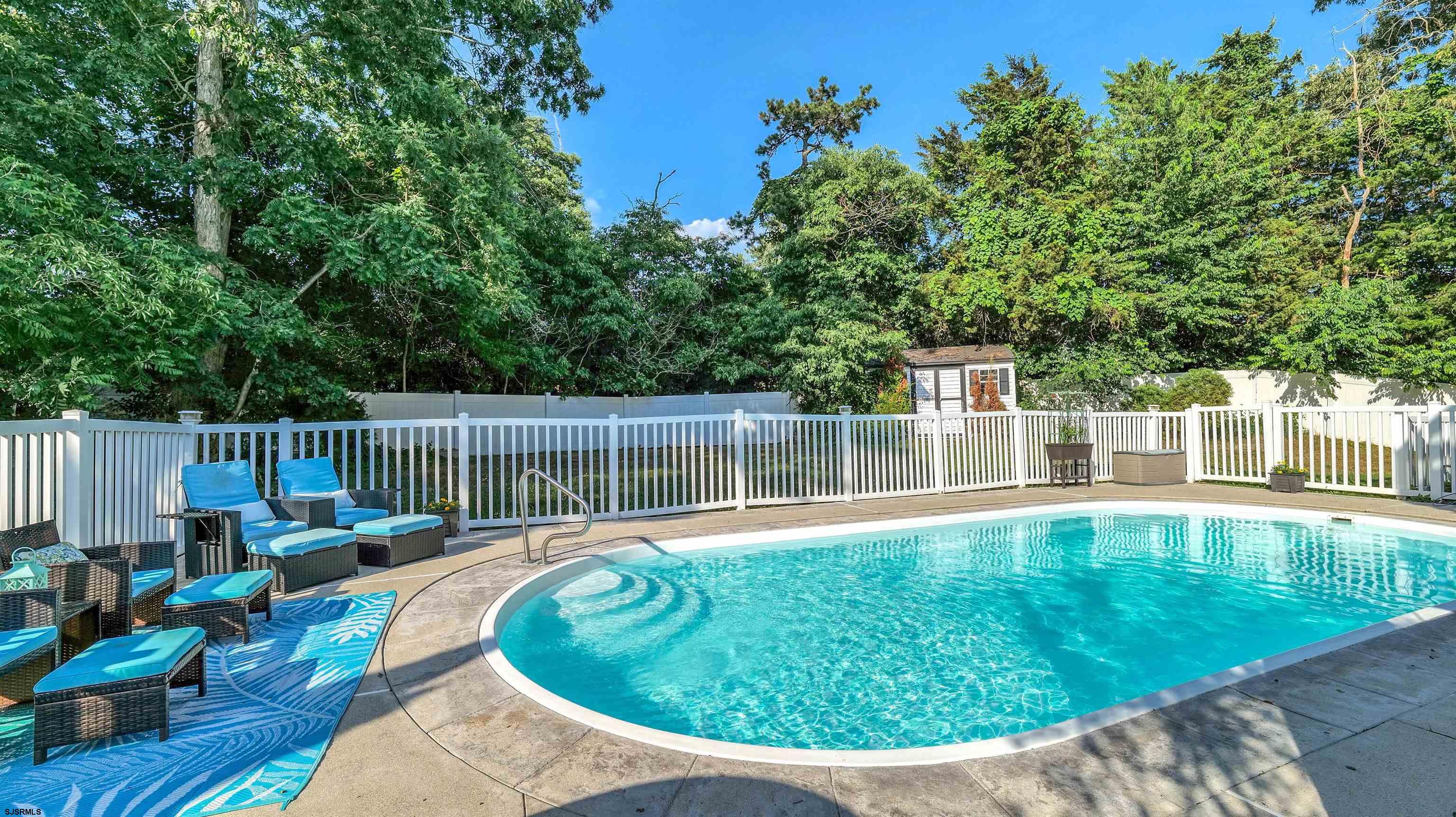 7 Ruth Ct