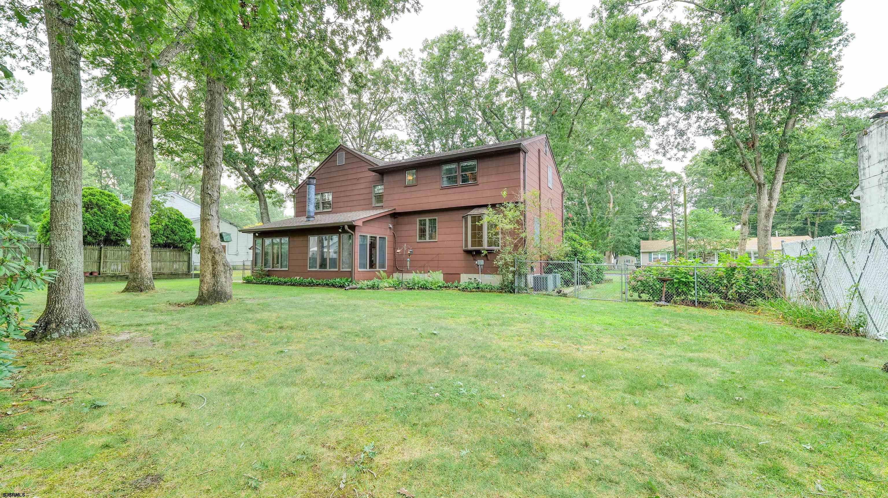 718 Blenheim Ave
