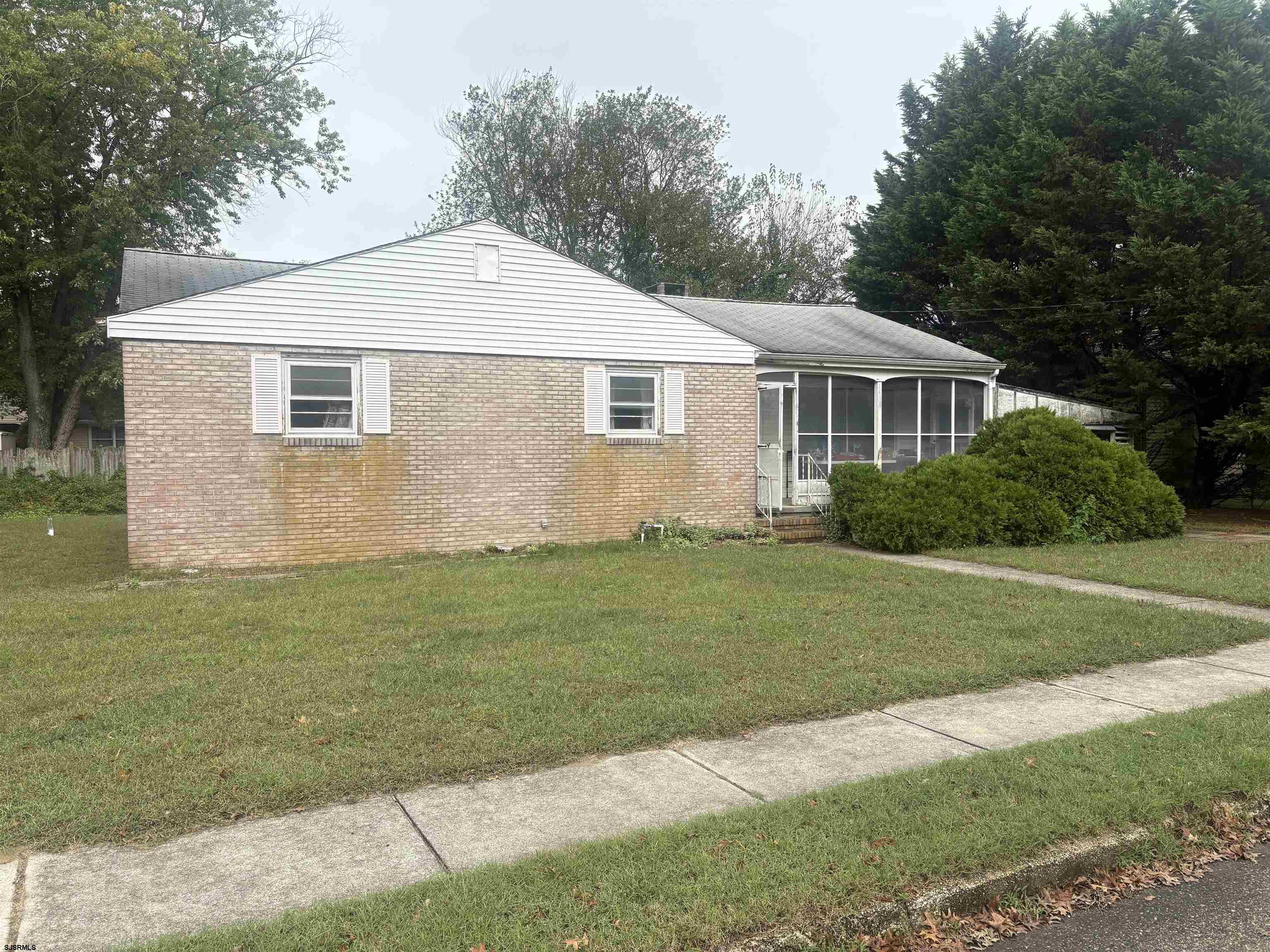 207 Steven Dr