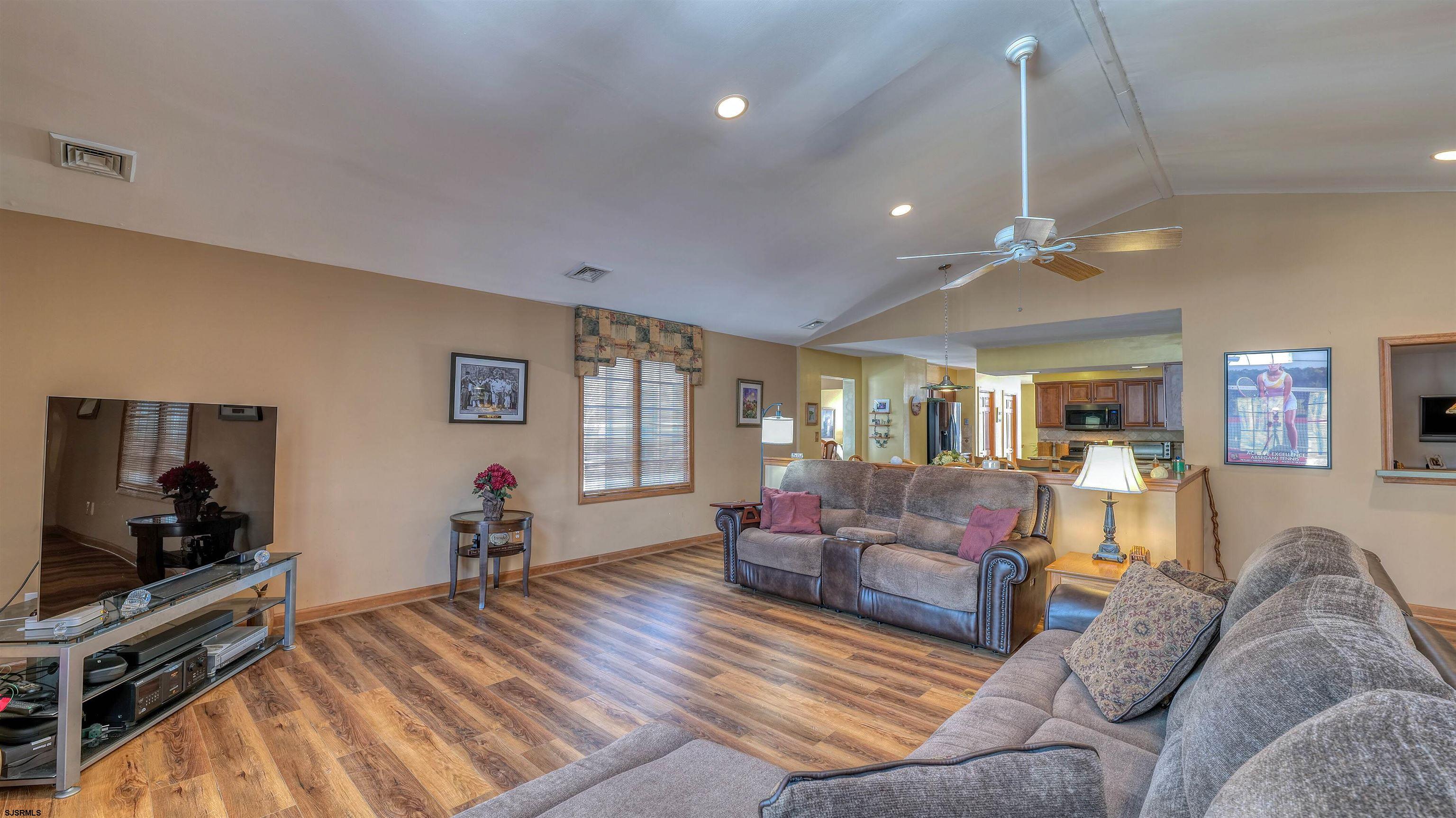 627 Seaview Ridge Dr