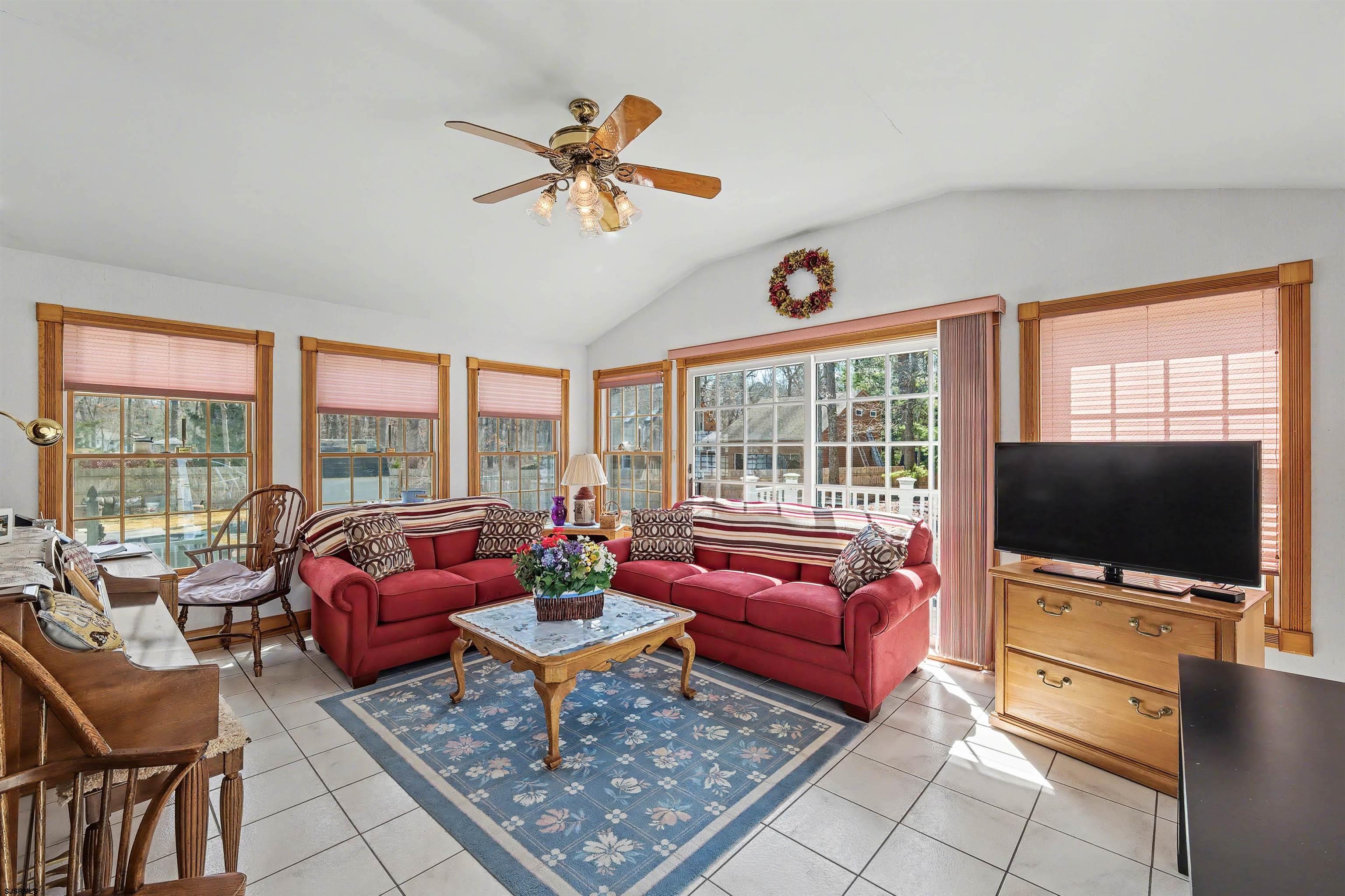 502 E Summerwood Pl Pl