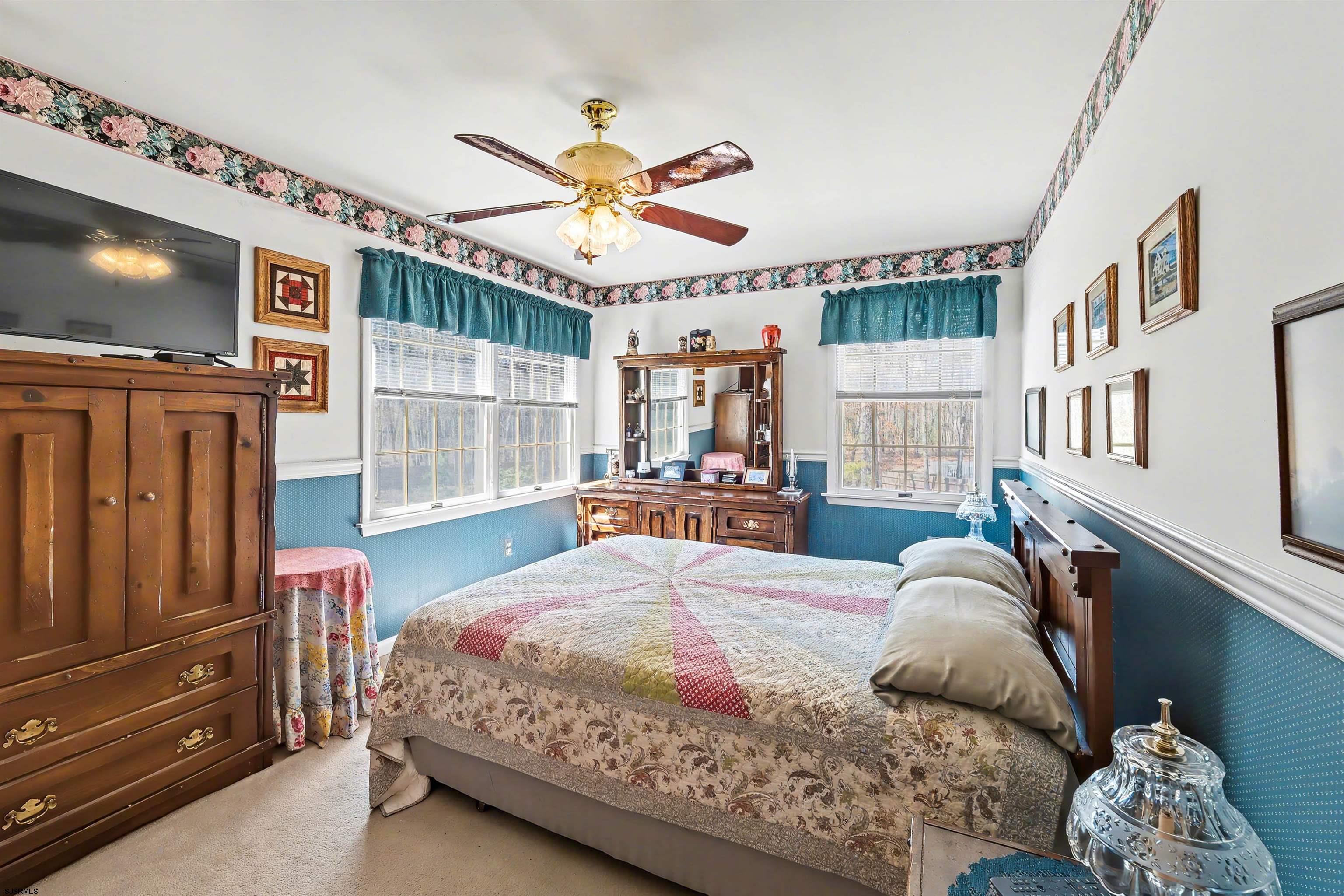 502 E Summerwood Pl Pl