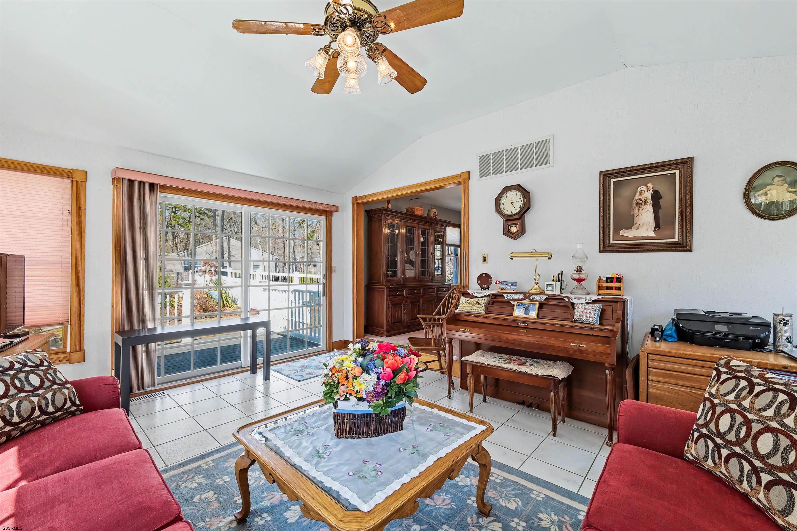 502 E Summerwood Pl Pl