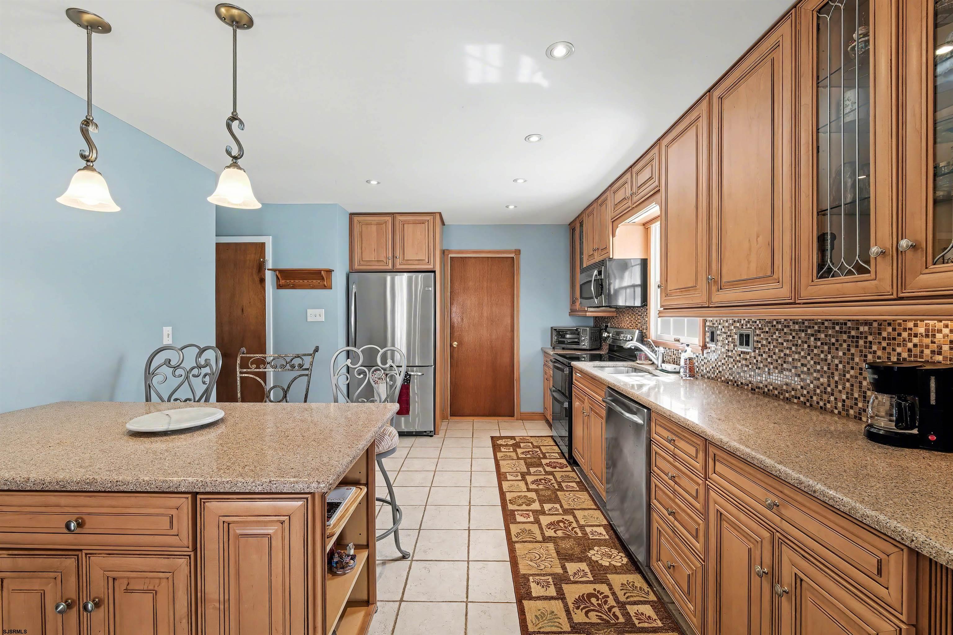 502 E Summerwood Pl Pl