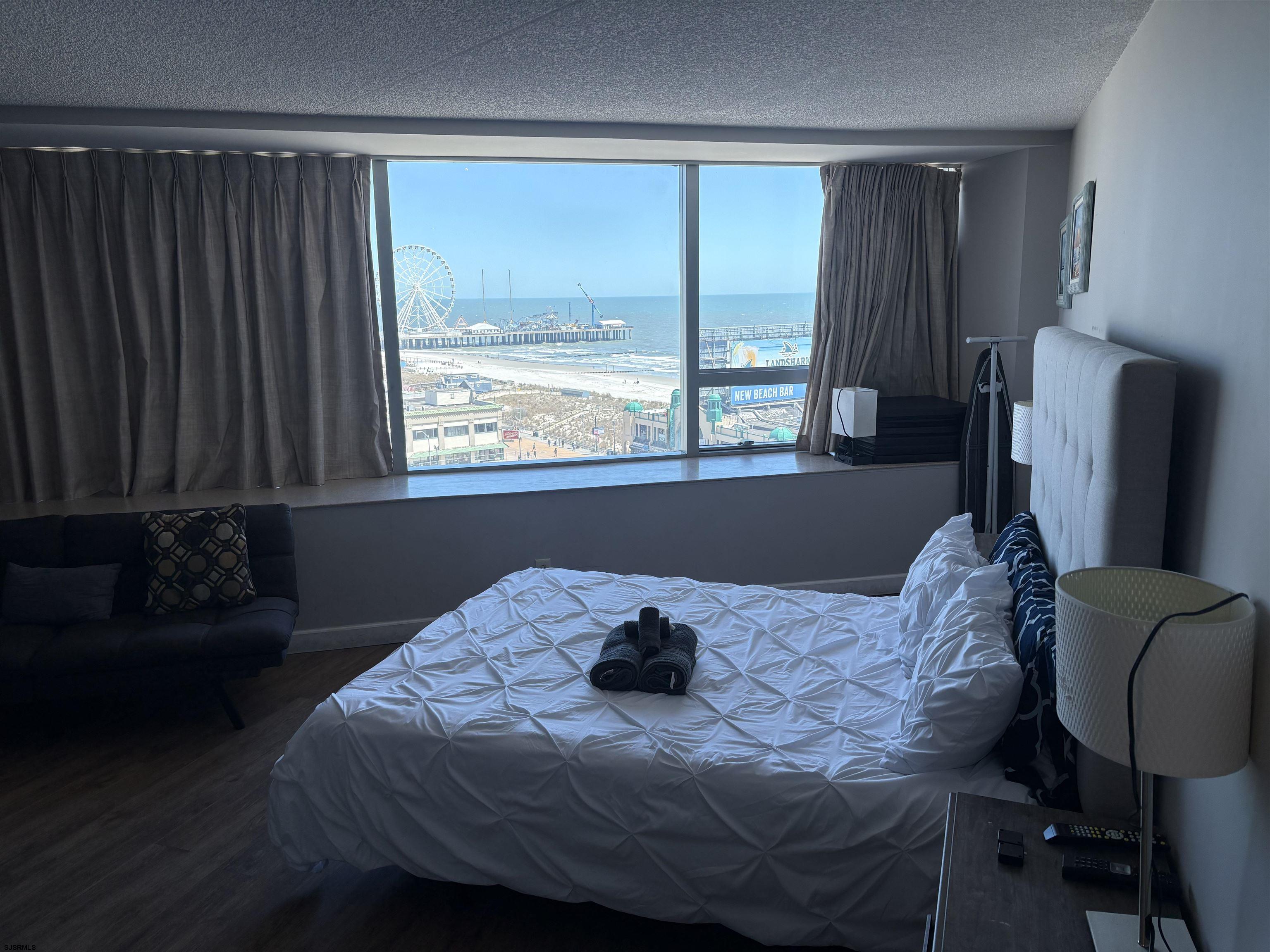 1515 Boardwalk Unit: 1004