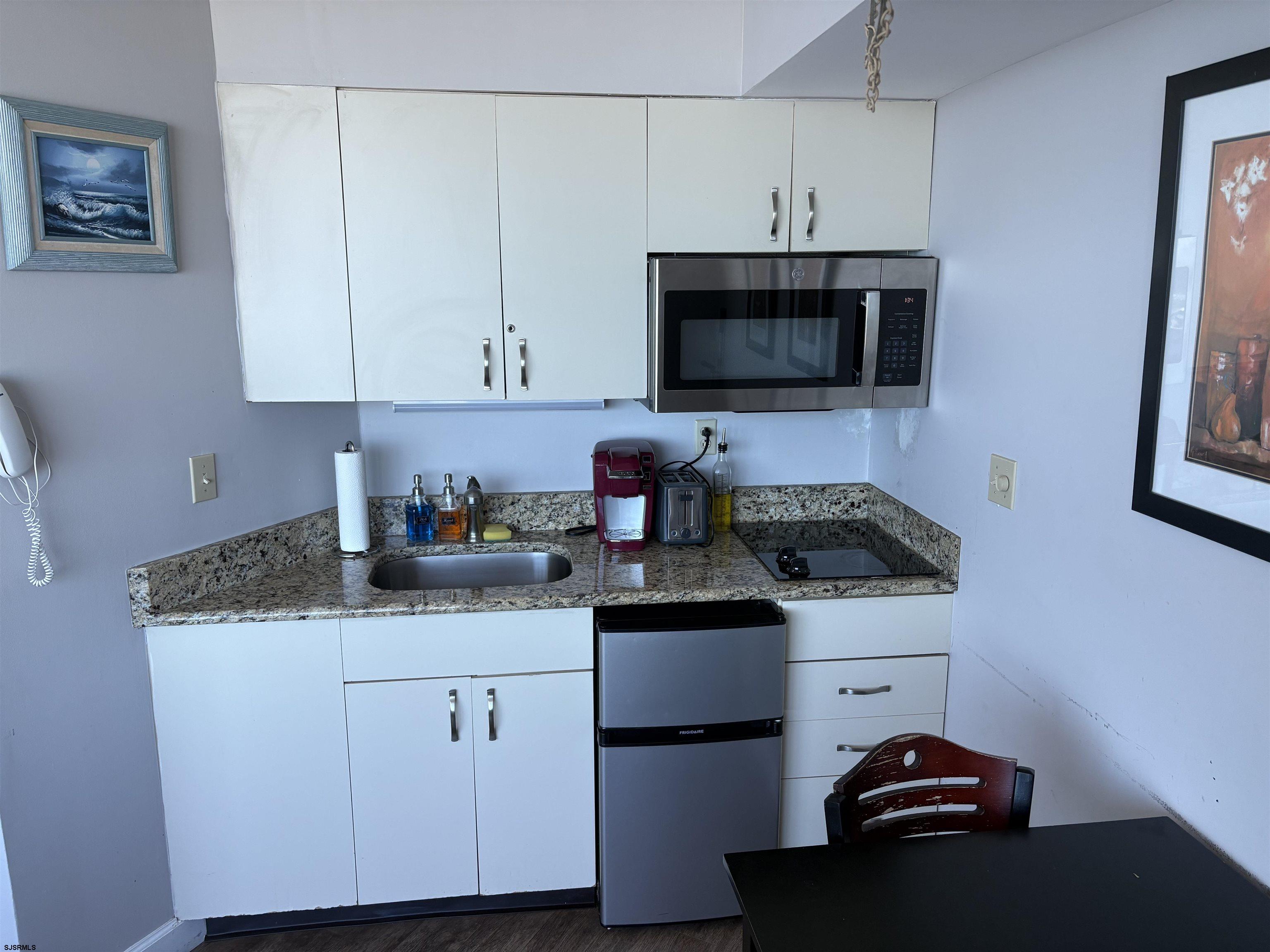 1515 Boardwalk Unit: 1004