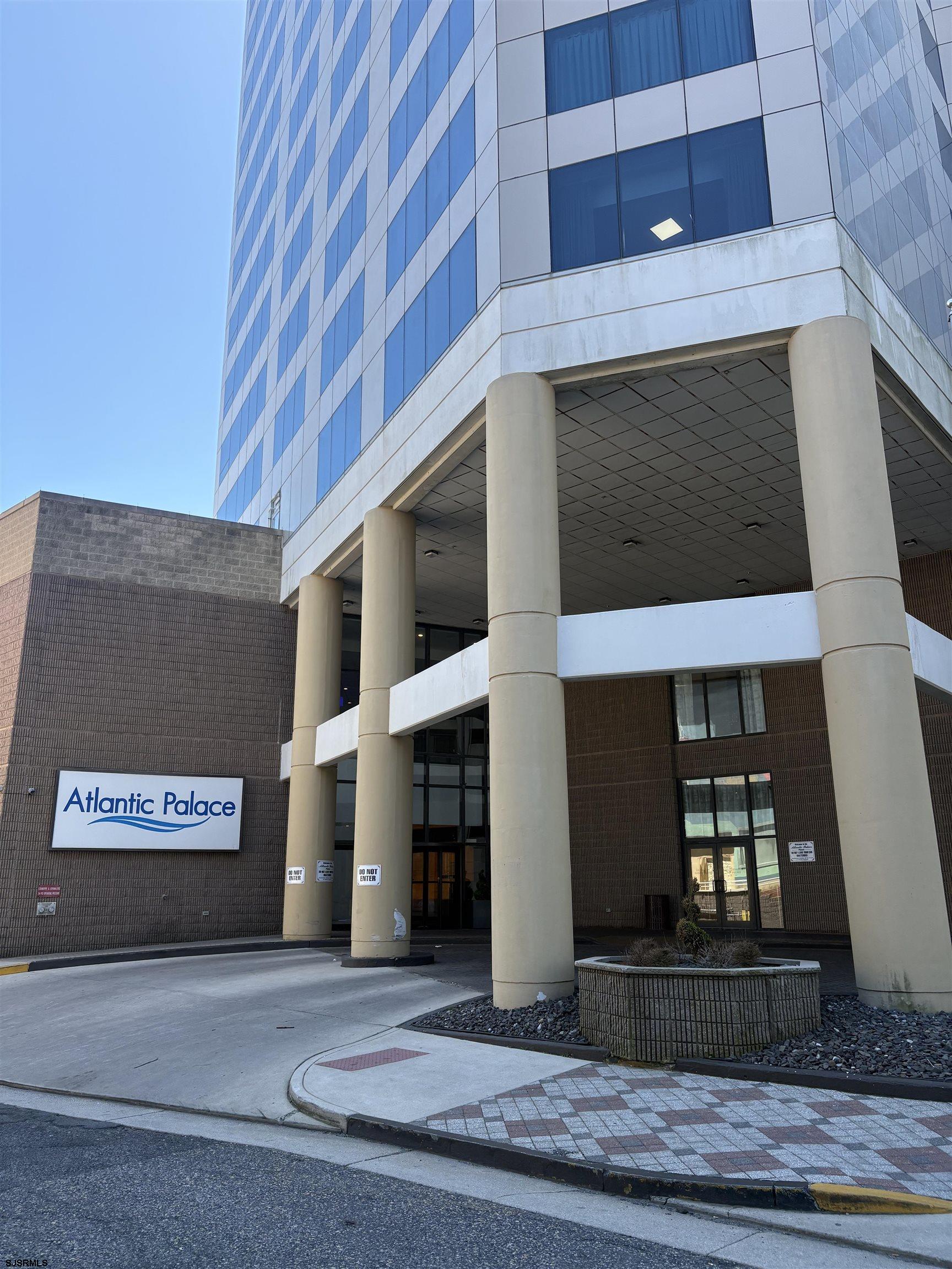 1515 Boardwalk Unit: 1507