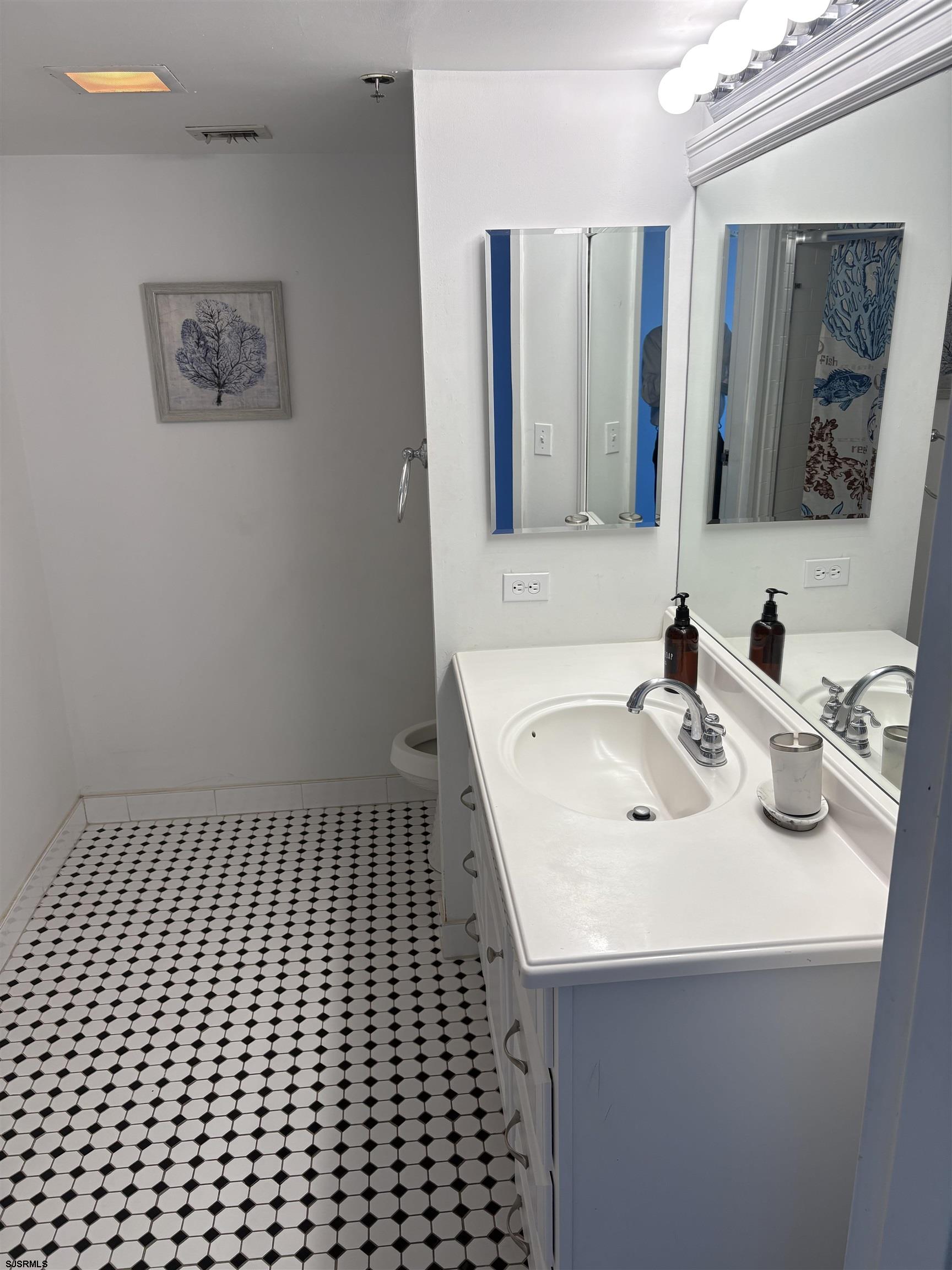 1515 Boardwalk Unit: 1507