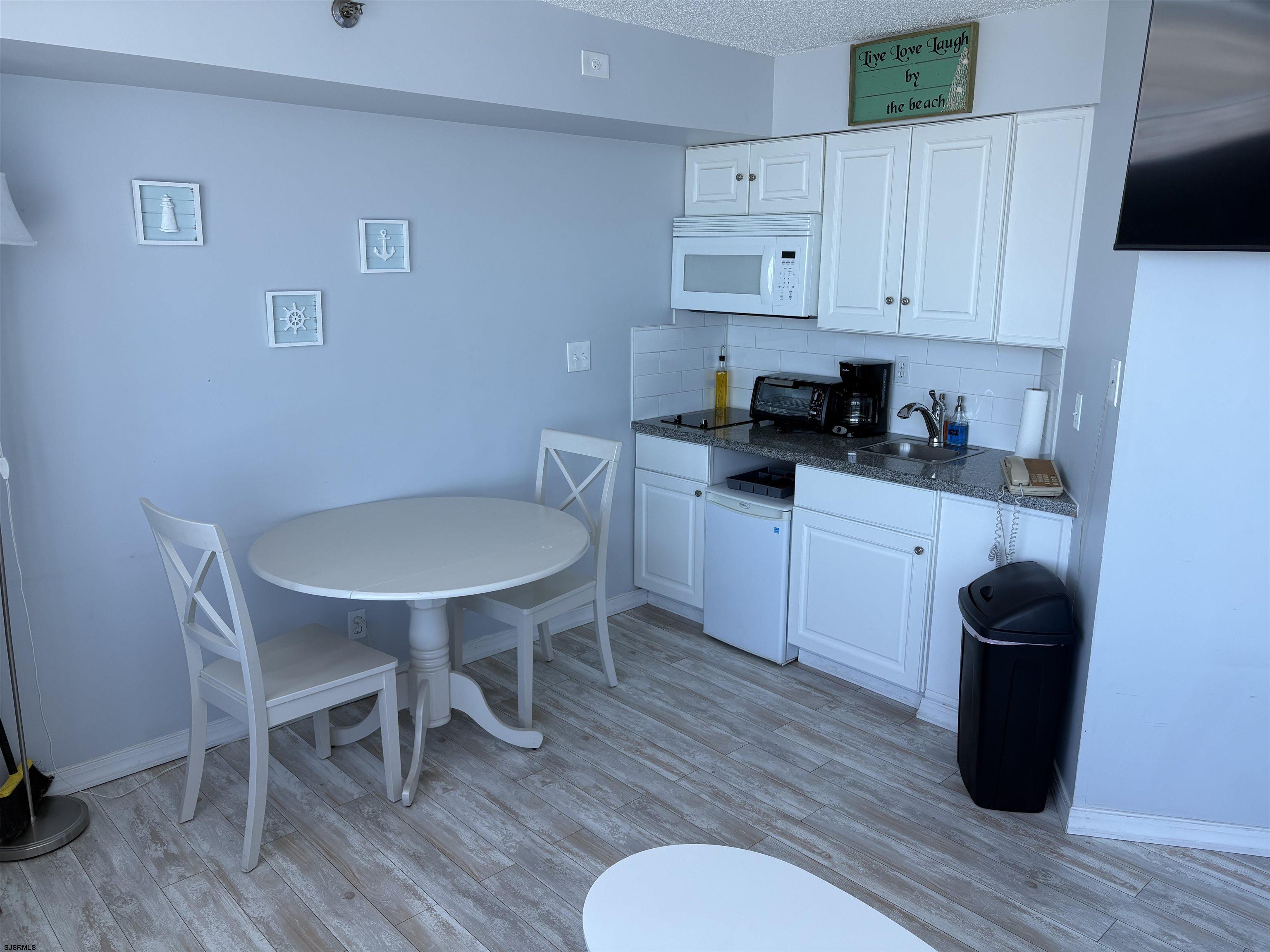1515 Boardwalk Unit: 1507