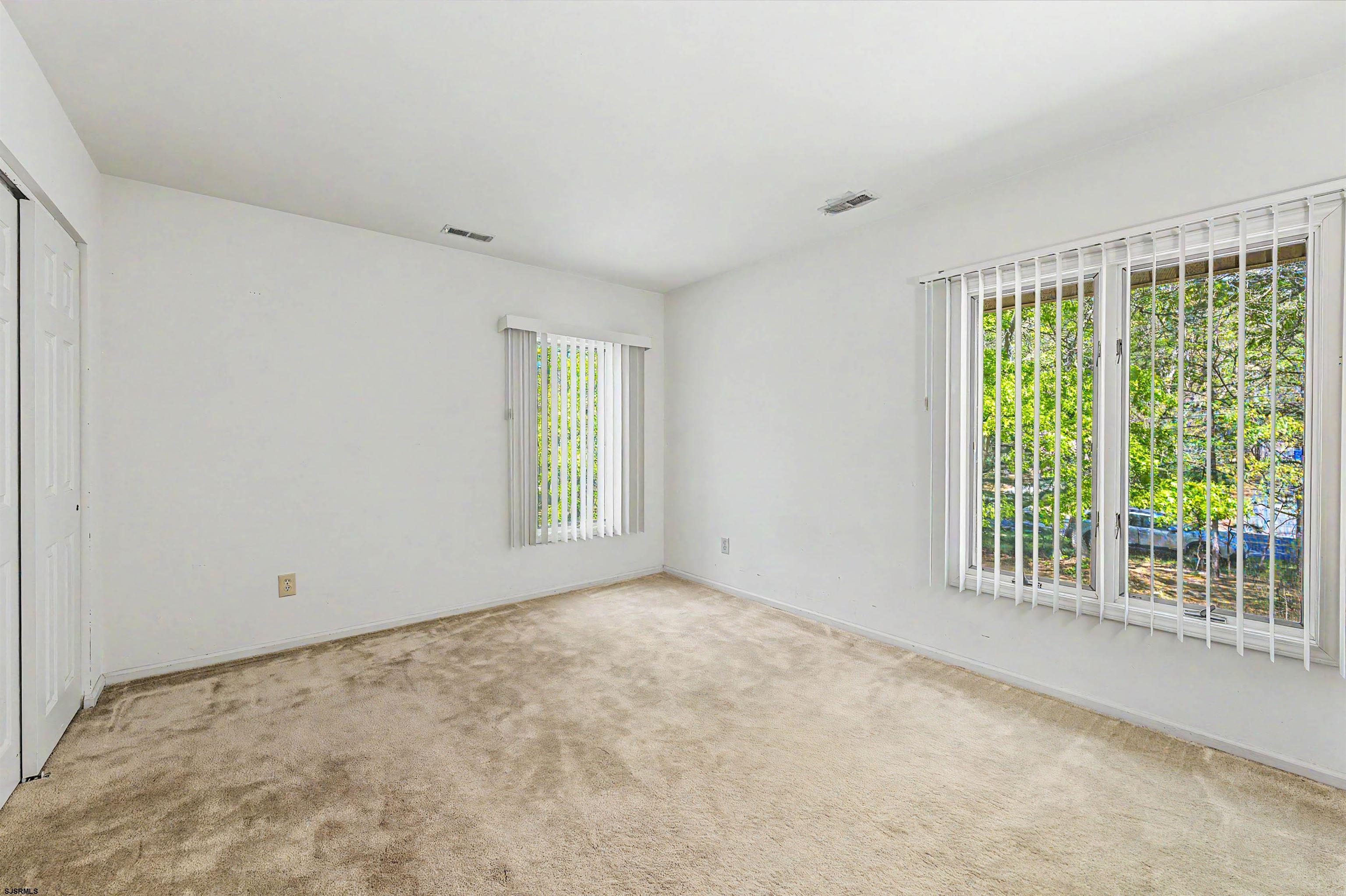 201 Shady Knoll Ln