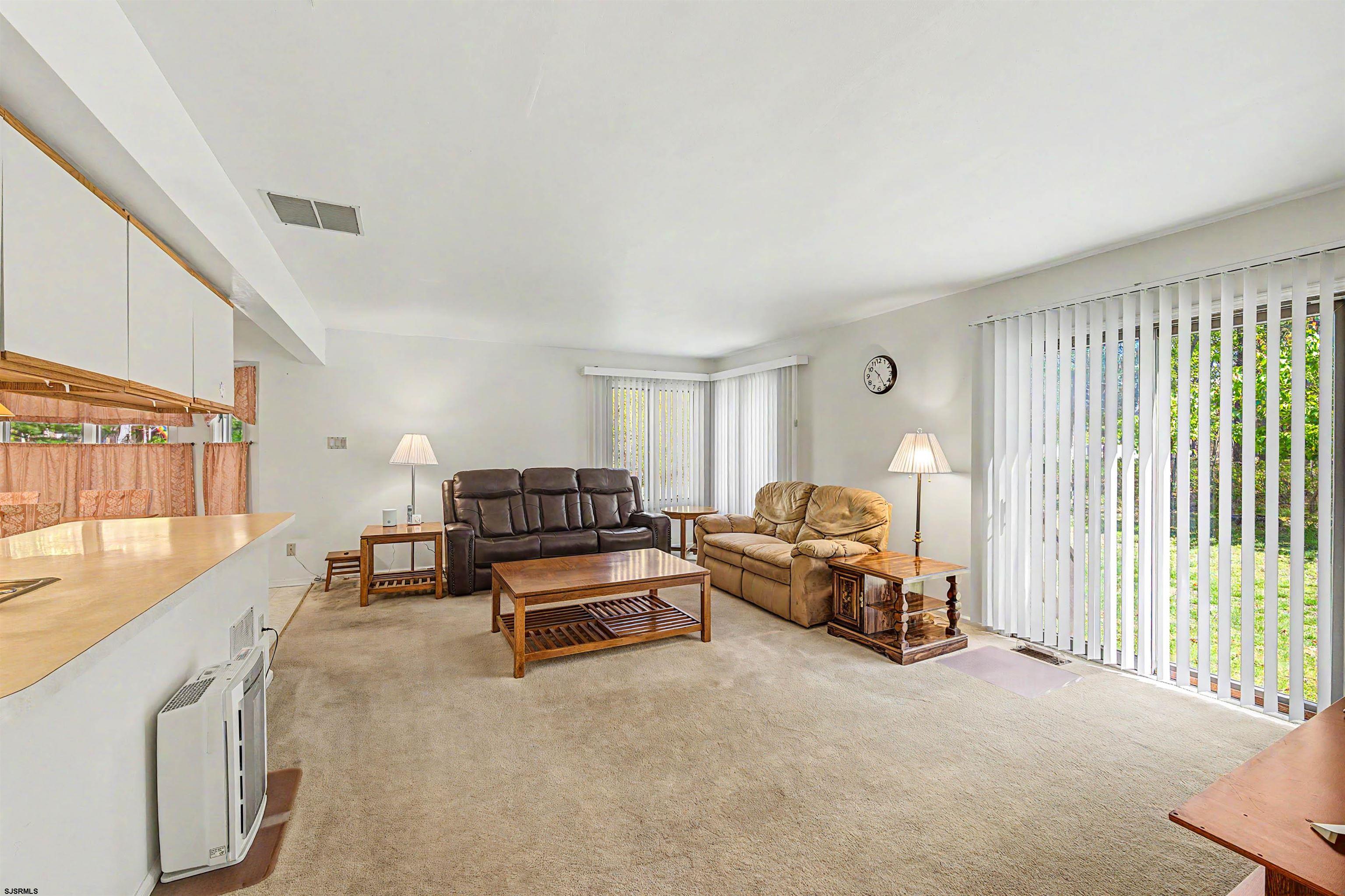 201 Shady Knoll Ln
