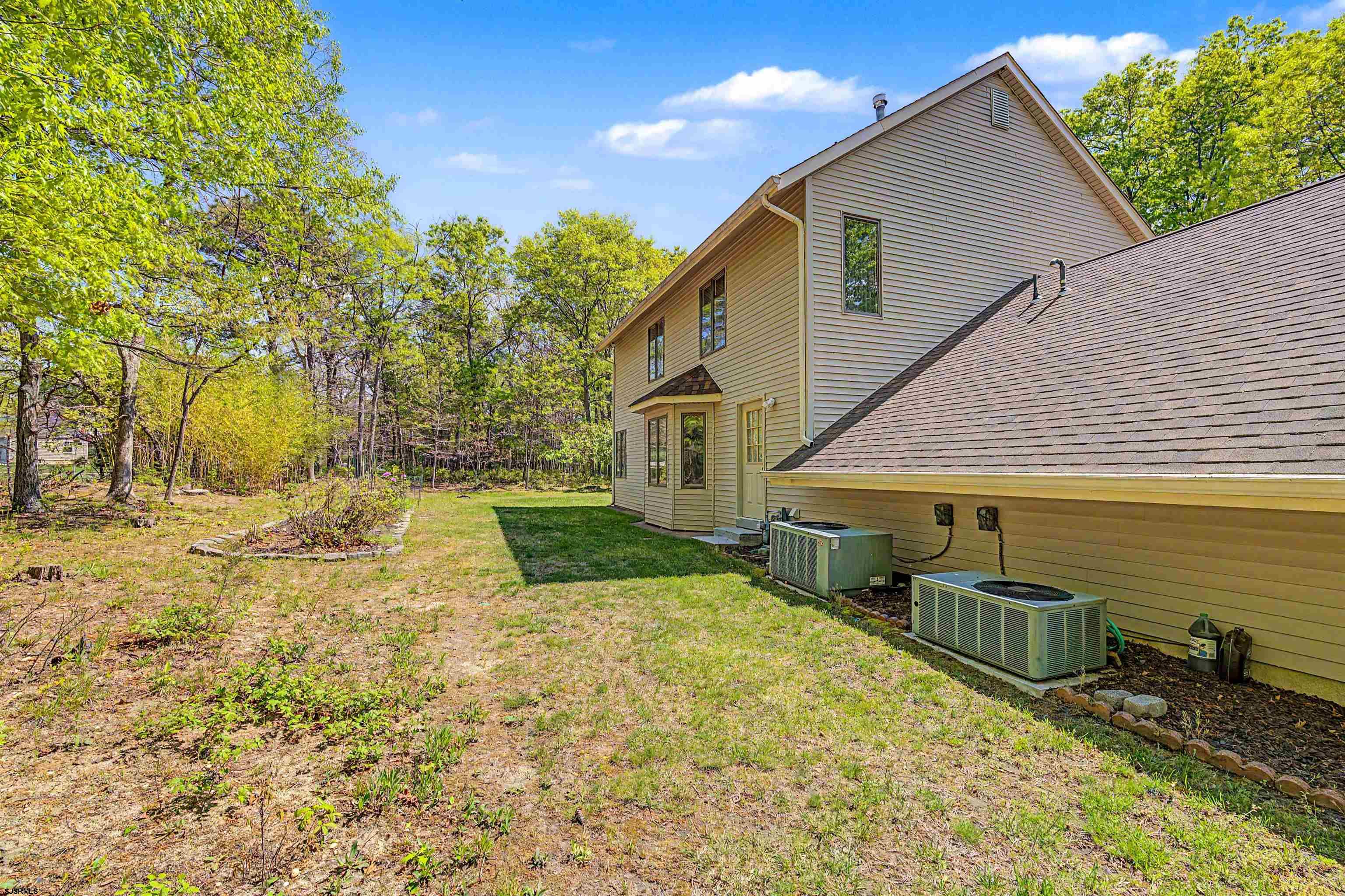201 Shady Knoll Ln