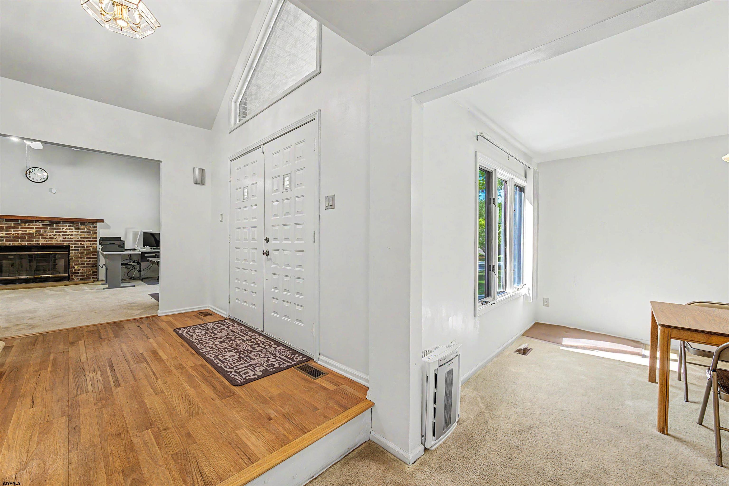 201 Shady Knoll Ln