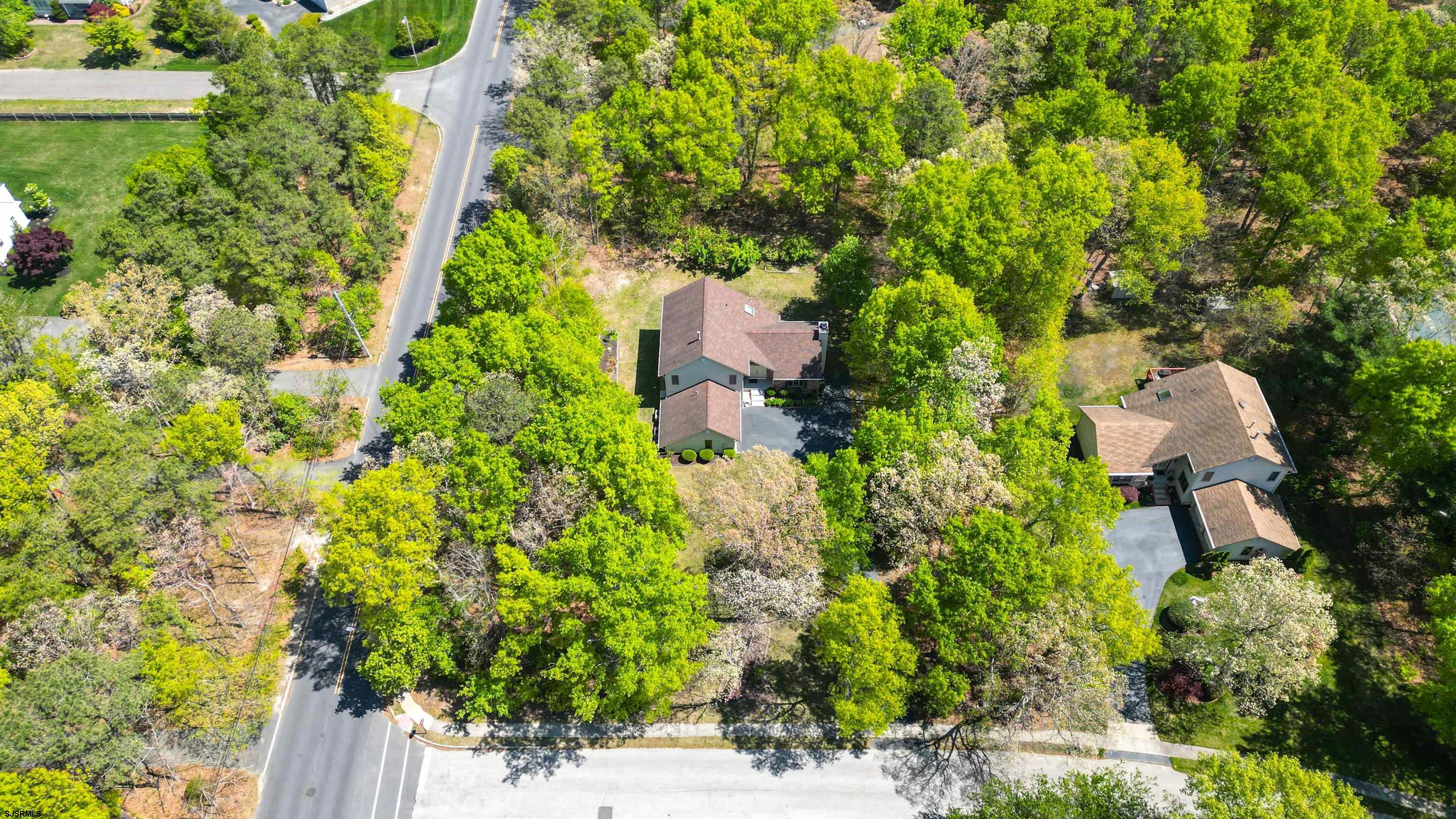 201 Shady Knoll Ln