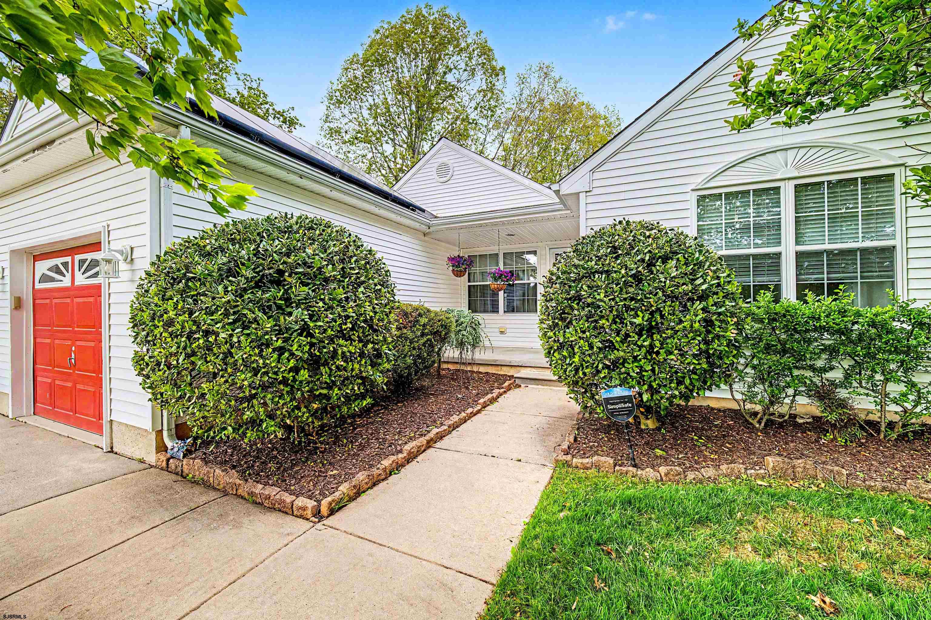 18 Golf Dr