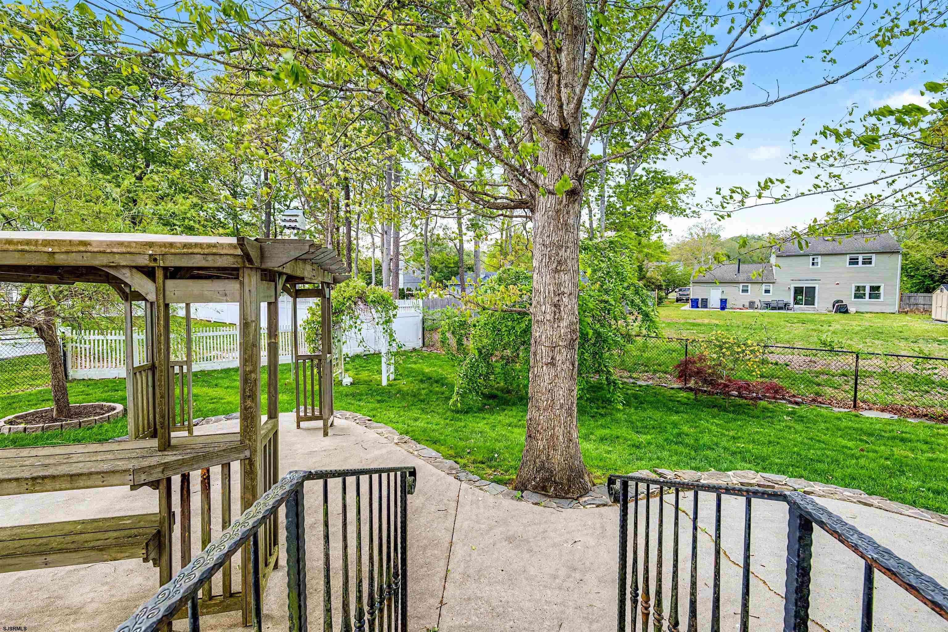 18 Golf Dr