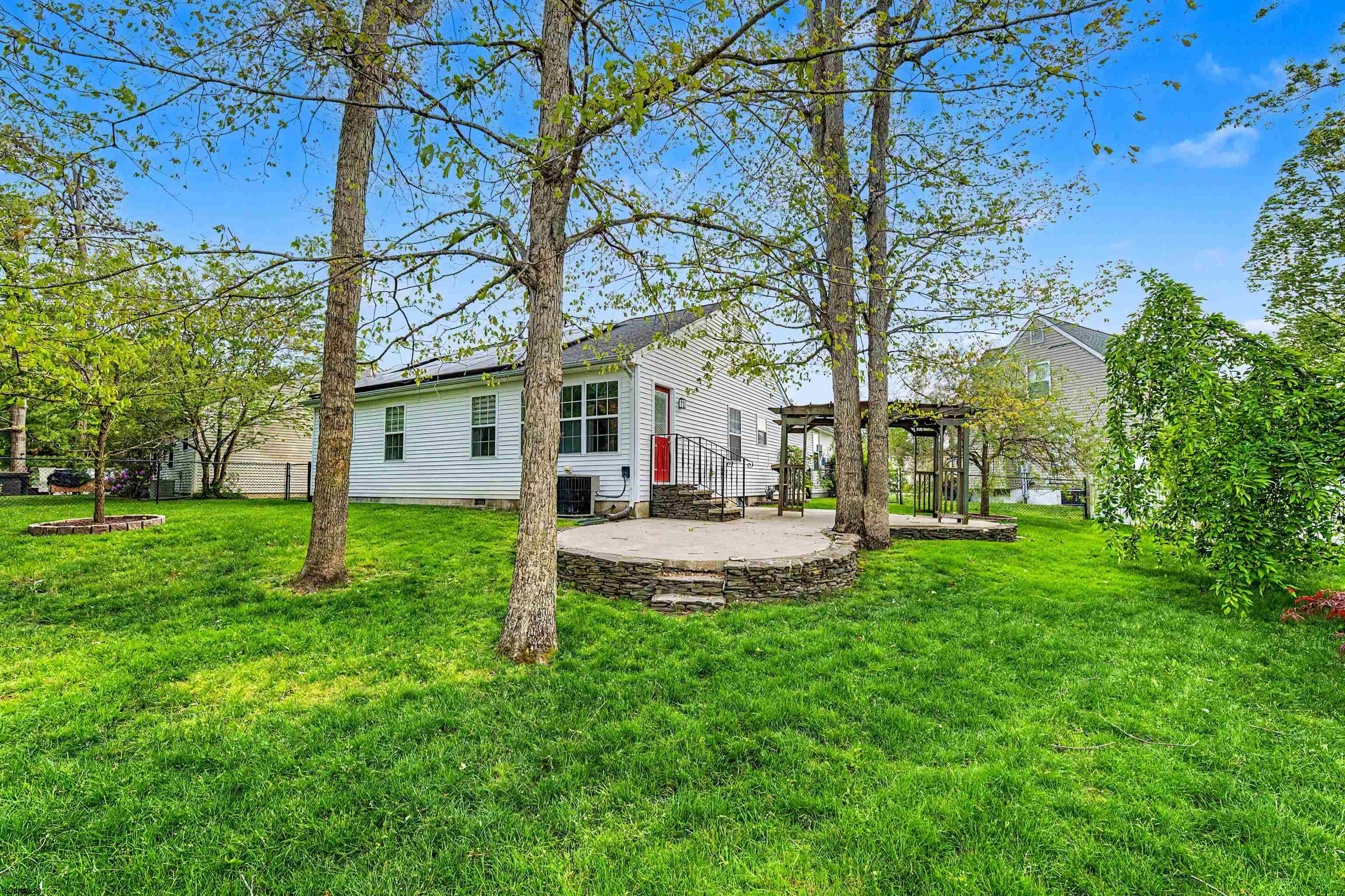 18 Golf Dr