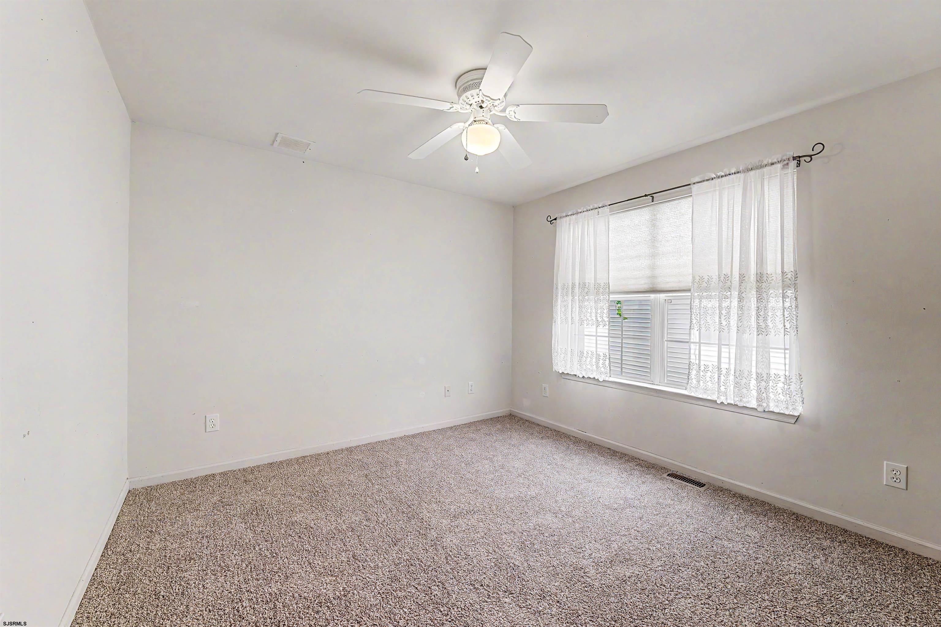 18 Golf Dr