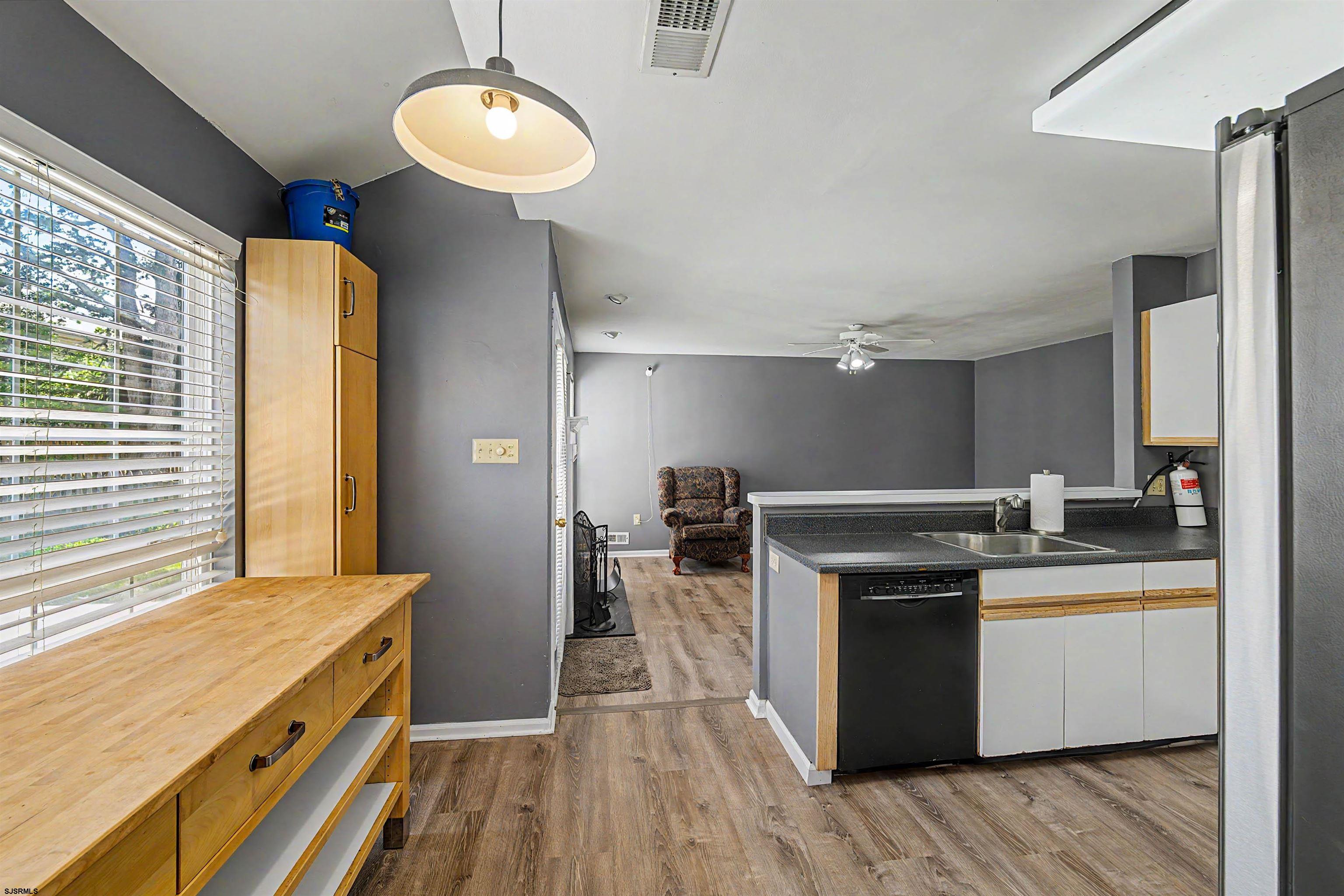 18 S Canary Way