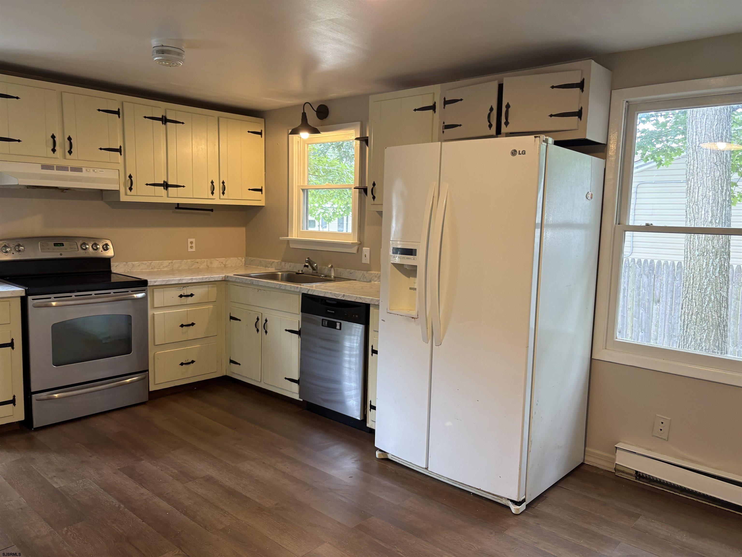 409 Spruce Ave