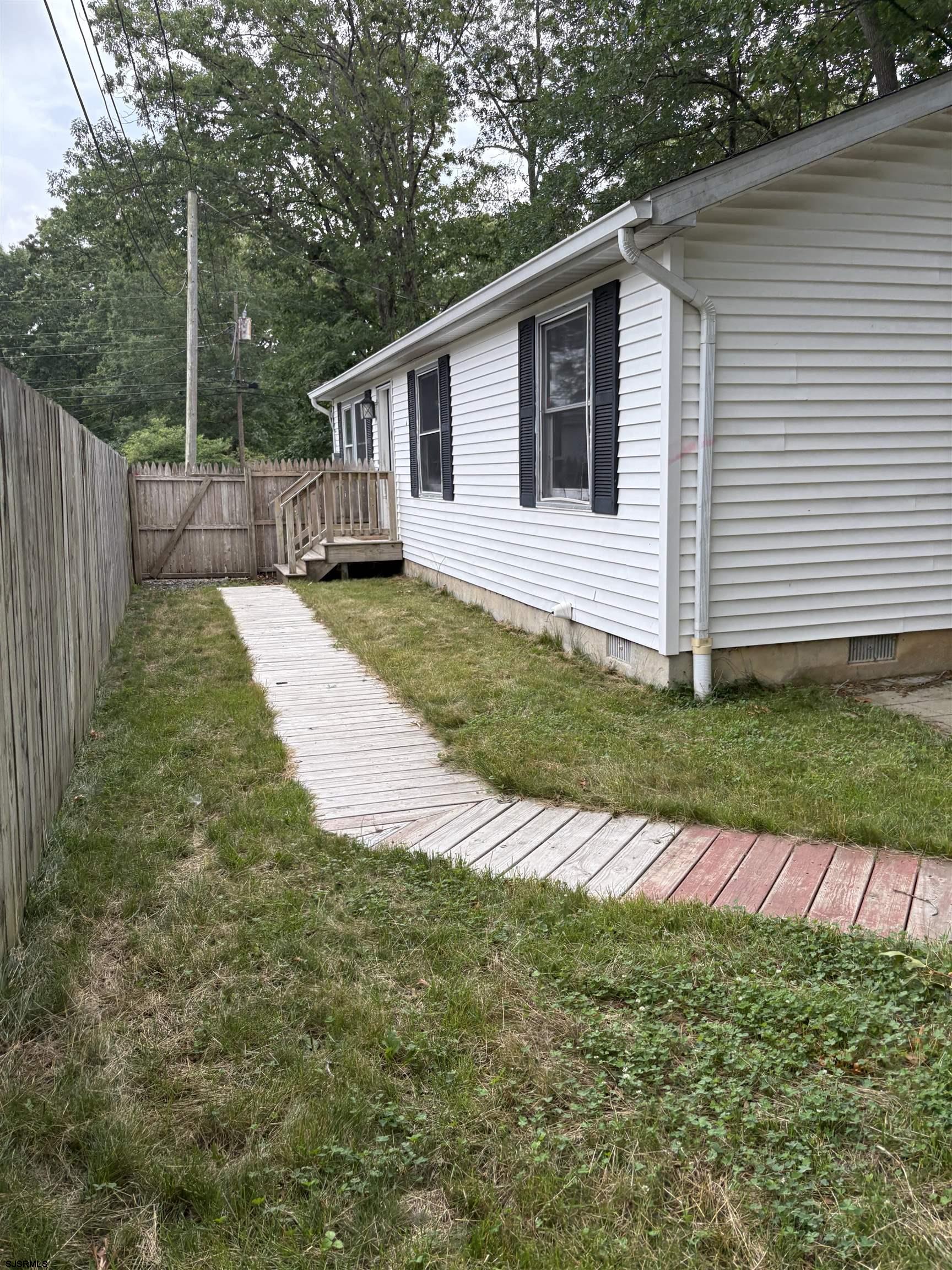 409 Spruce Ave